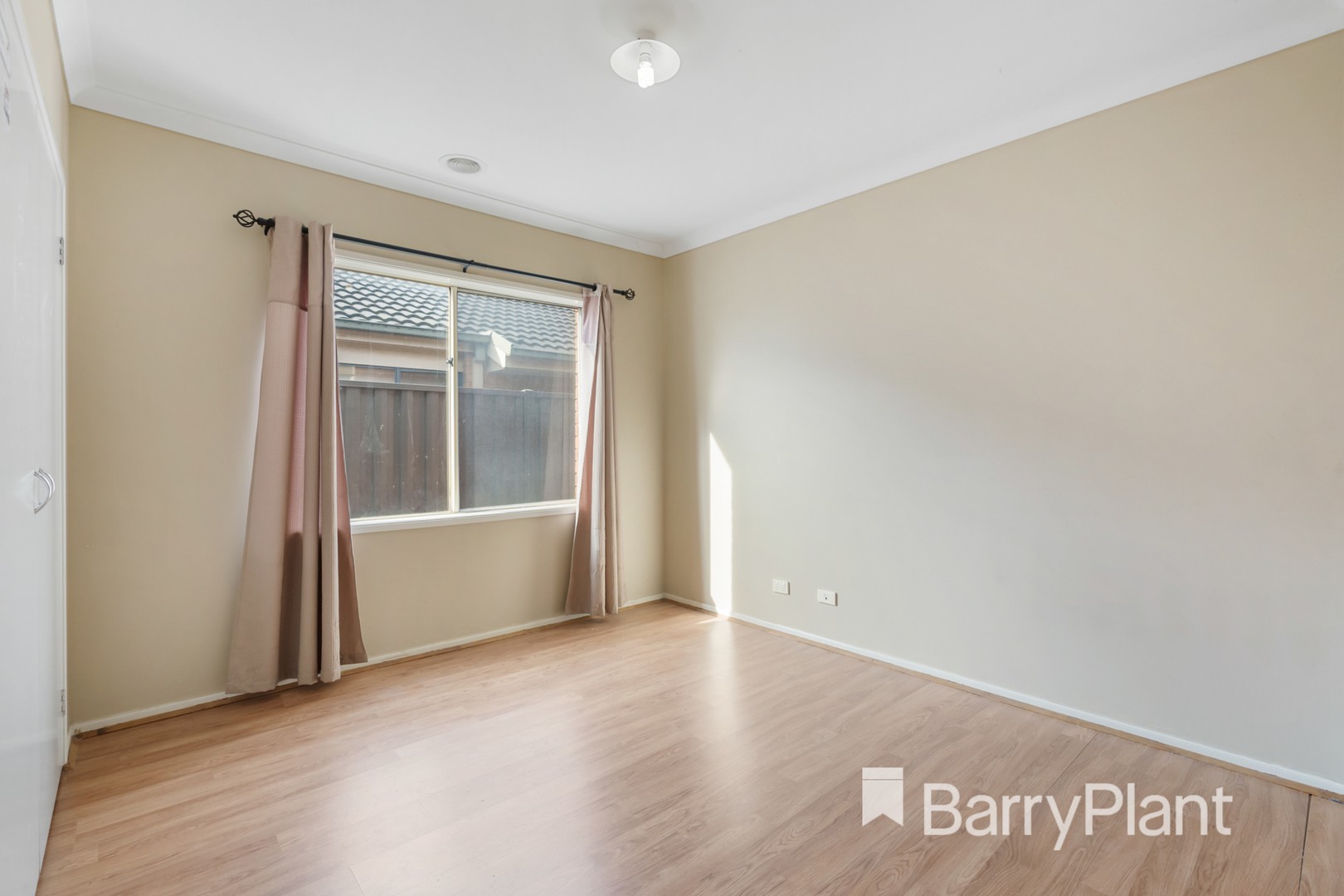 2 Nichollii CourtManor Lakes, VIC 3024