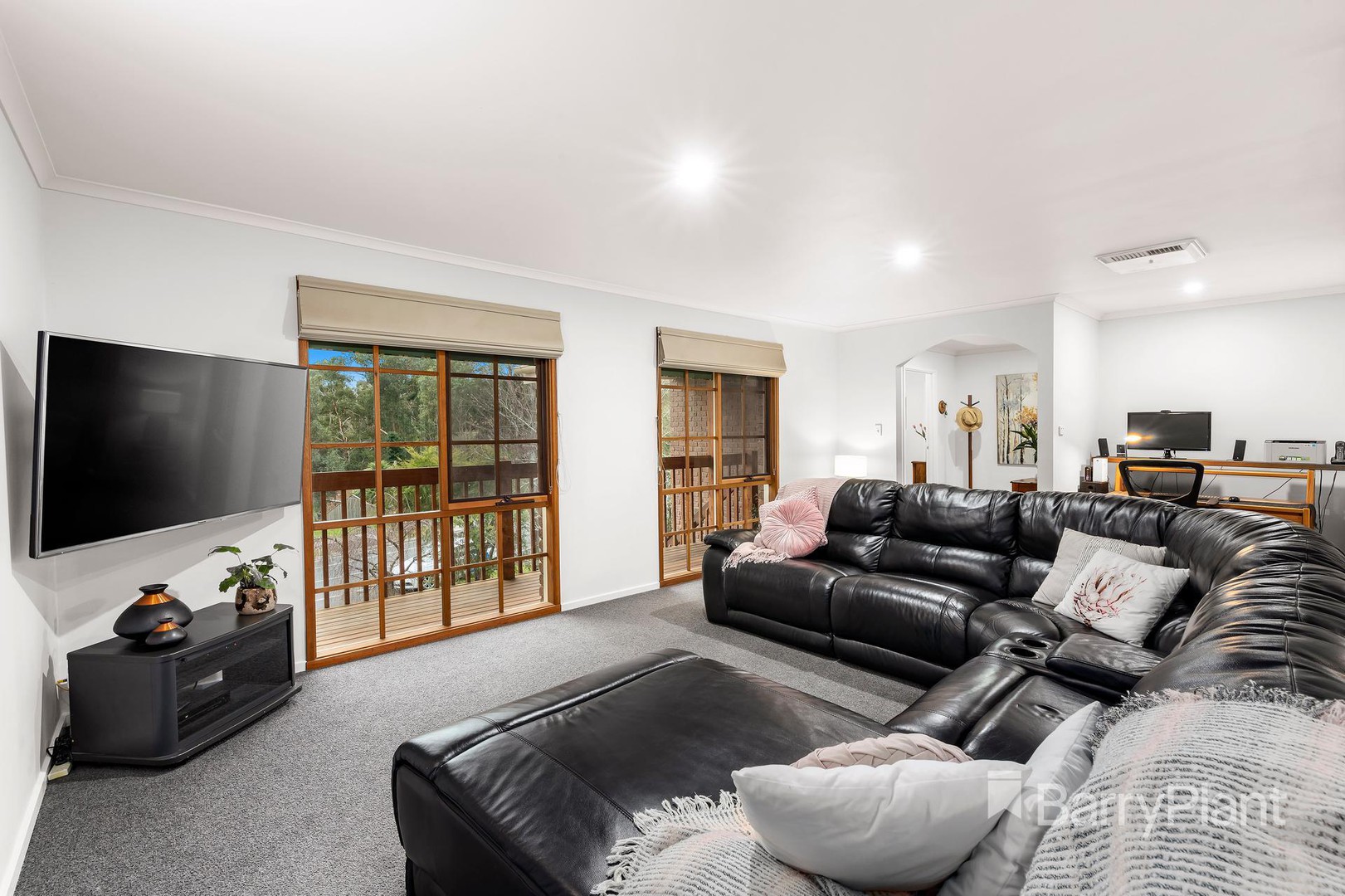 118 Plenty River DriveGreensborough, VIC 3088, Greensborough - Thumbnail 3