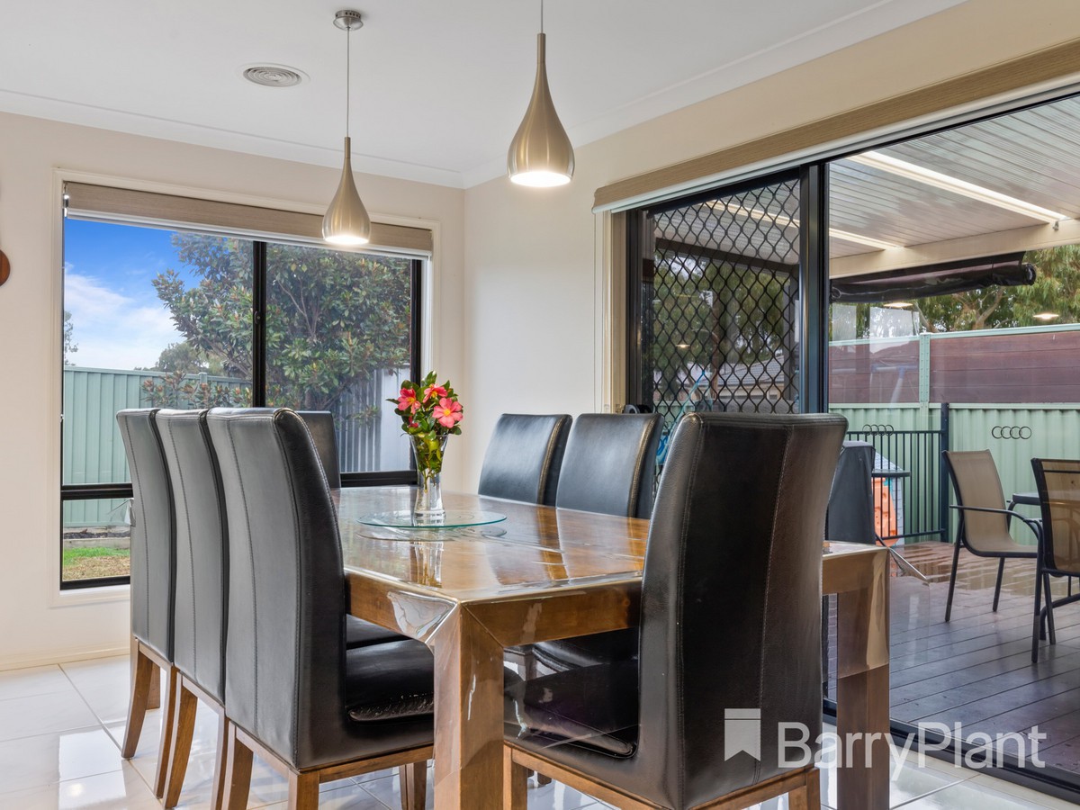 35 McKellar DriveMiners Rest, VIC 3352, Miners Rest - Thumbnail 2