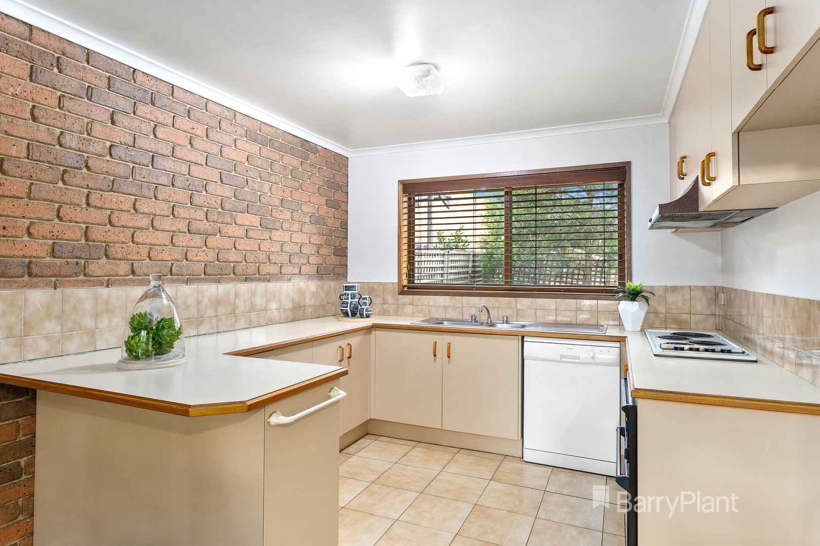 2/67 Nell StreetGreensborough, VIC 3088, Greensborough - Thumbnail 5