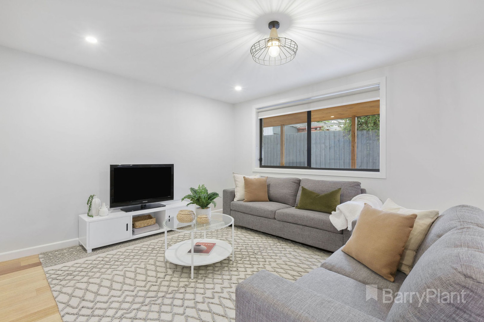 4 Kenmore Court, Frankston, VIC 3199 - Thumbnail 2 - 25/06/2021