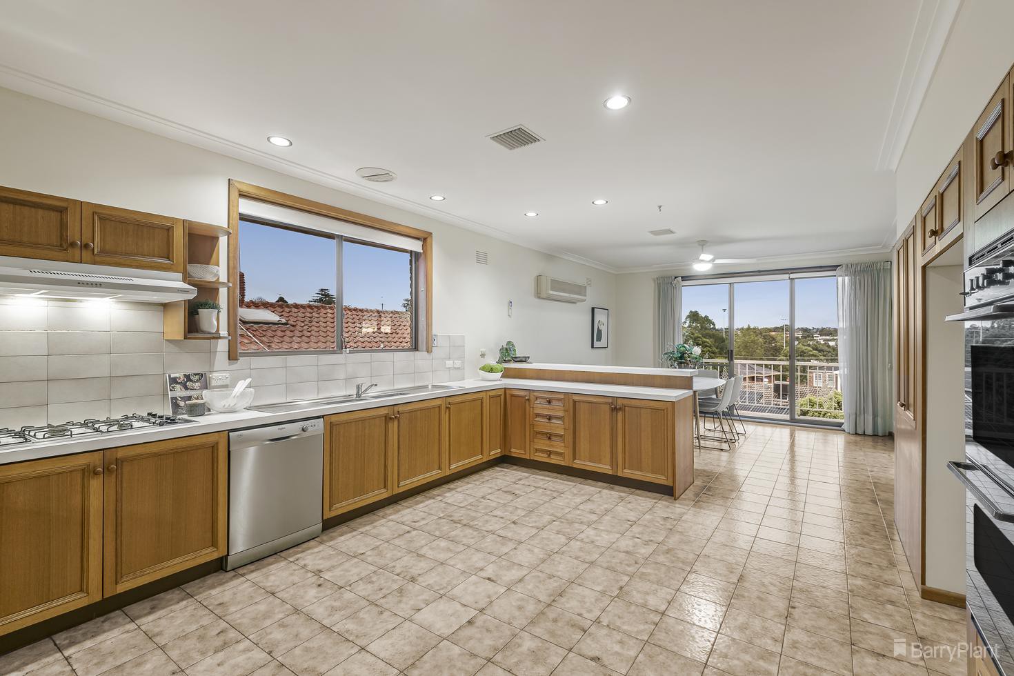 18 Panorama Court, Bulleen, VIC 3105, Bulleen - Thumbnail 3