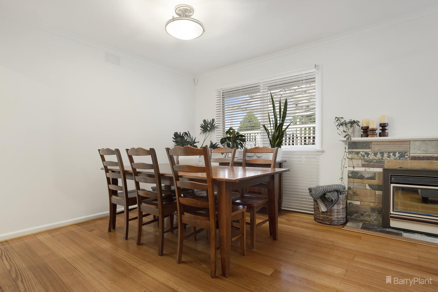 10 Rosemary Court, Viewbank, VIC 3084, Viewbank - Thumbnail 3