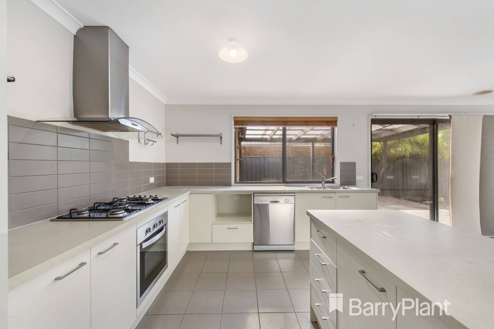 12 Dalmuir BoulevardDeer Park, VIC 3023, Deer Park - Thumbnail 5
