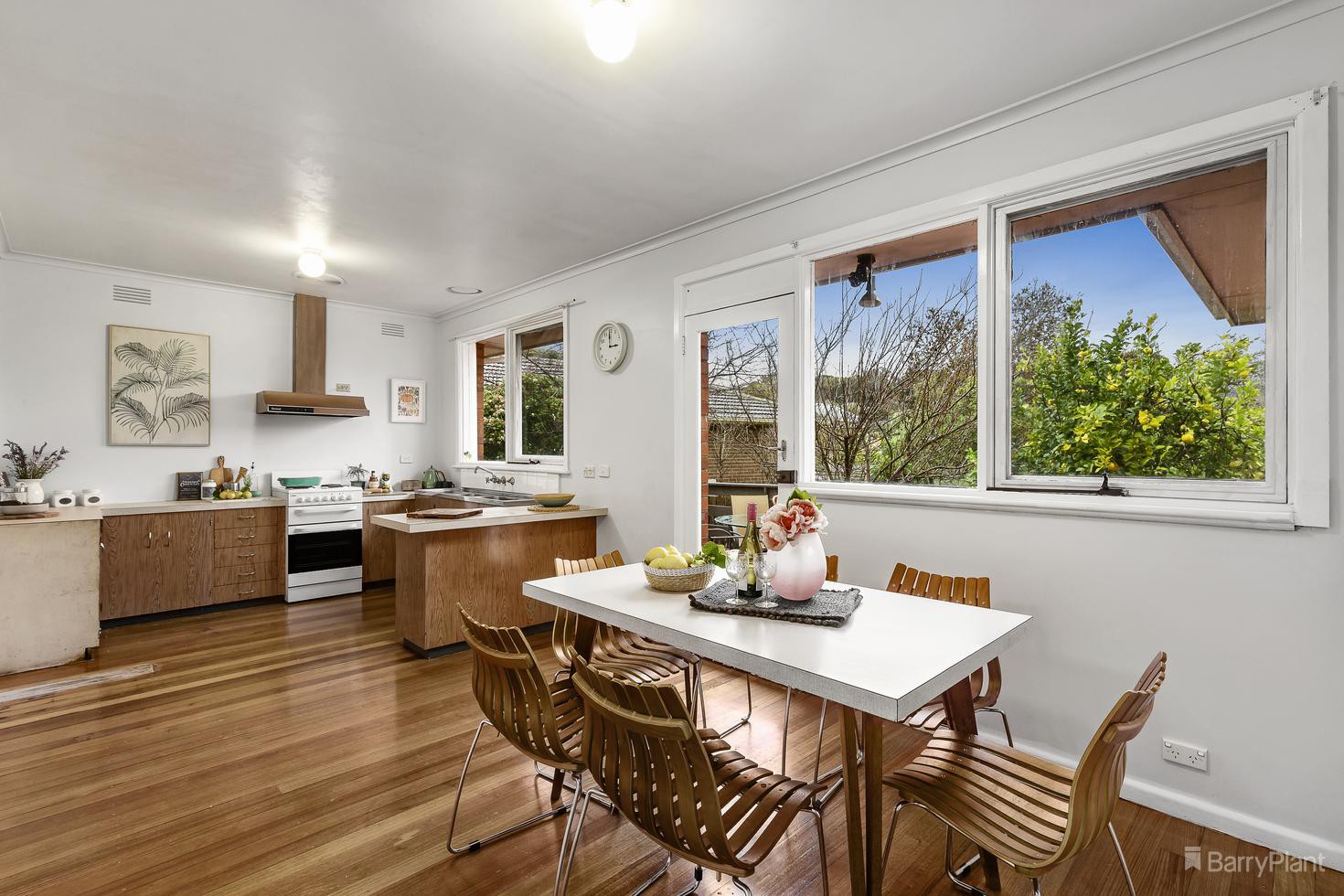 106 Lyon RoadViewbank, VIC 3084, Viewbank - Thumbnail 4