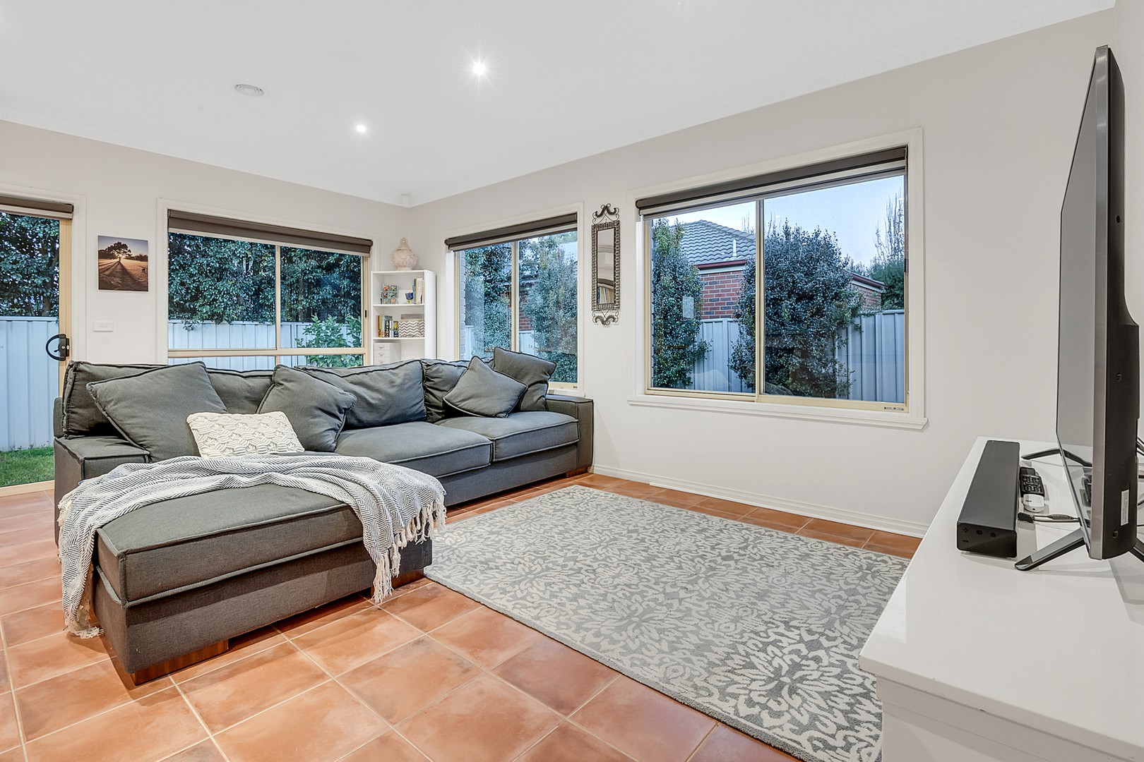 3 Woodlea CrescentCraigieburn, VIC 3064, Craigieburn - Thumbnail 5