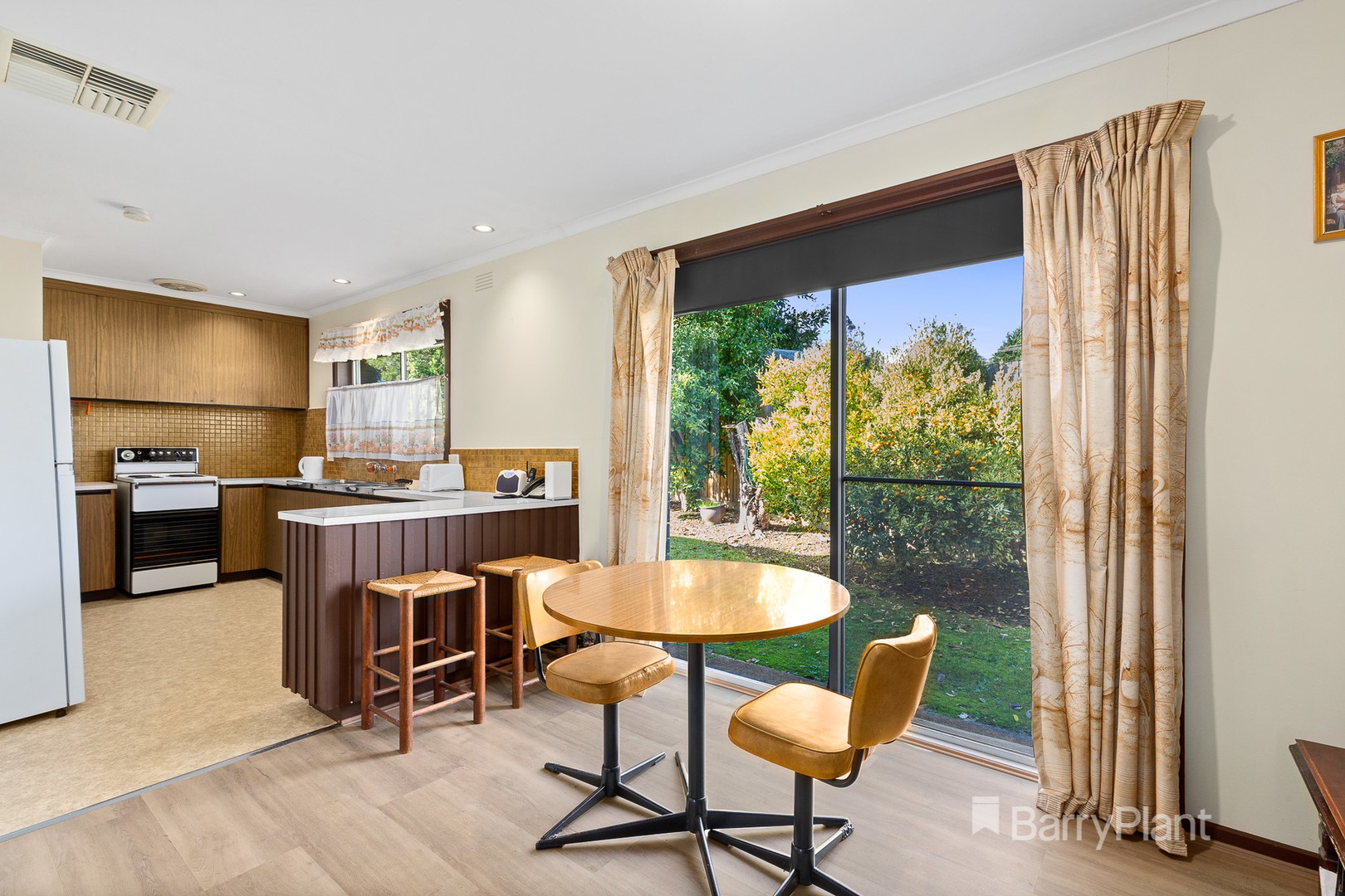 17 Ronald CrescentBoronia, VIC 3155, Boronia - Thumbnail 4