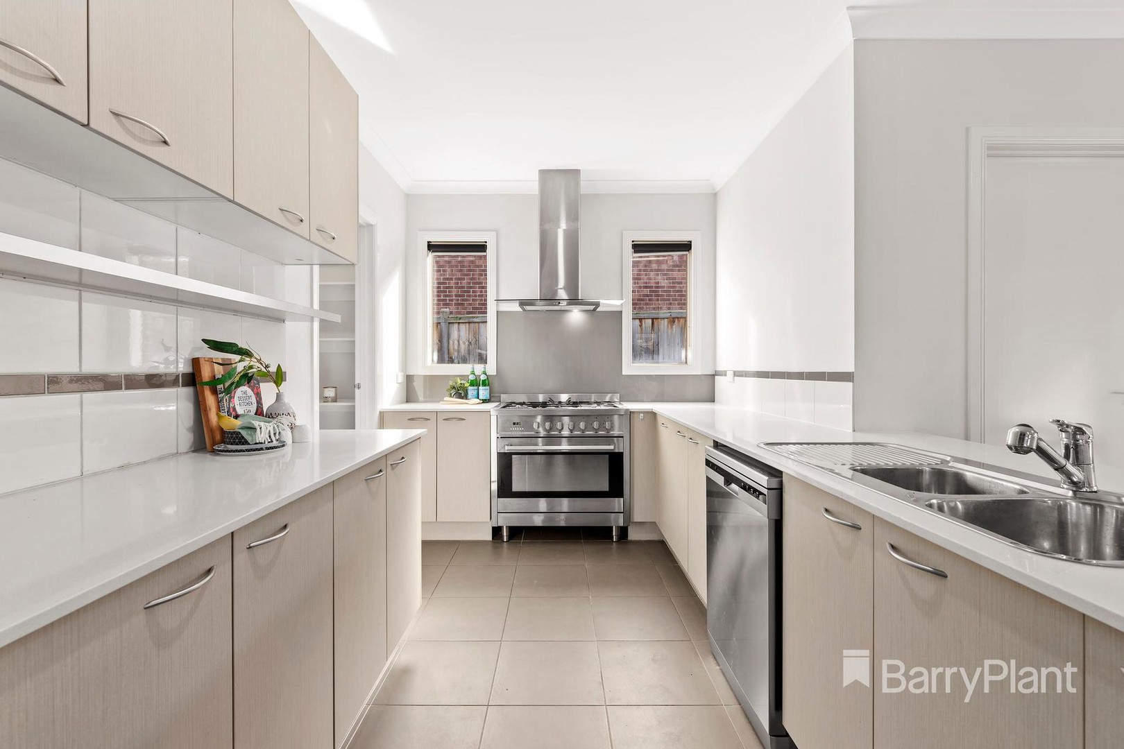 8 Jellis AvenueSouth Morang, VIC 3752, South Morang - Thumbnail 3