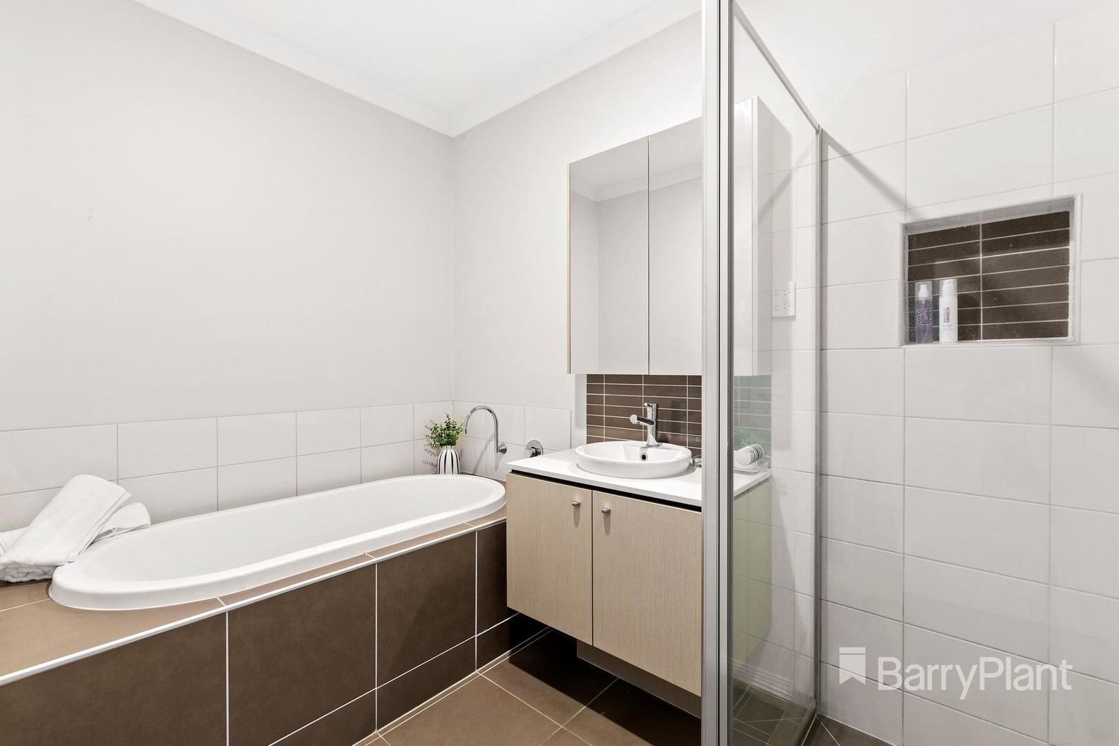 8 Jellis AvenueSouth Morang, VIC 3752, South Morang - Thumbnail 7