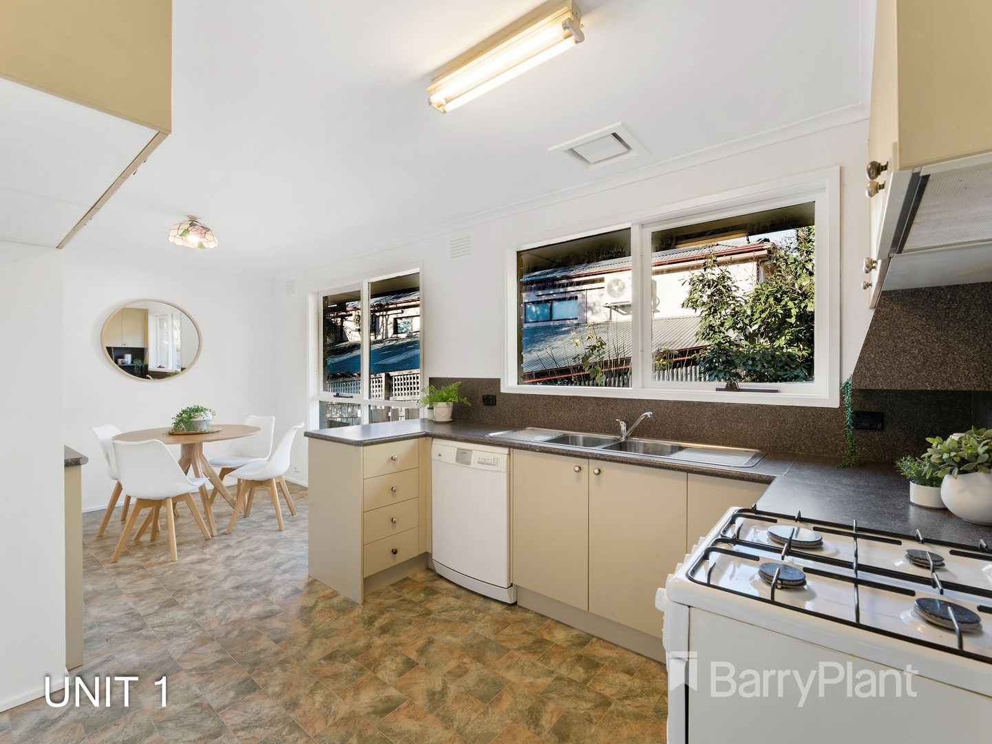 1/18 Meadow RoadCroydon North, VIC 3136, Croydon North - Thumbnail 2