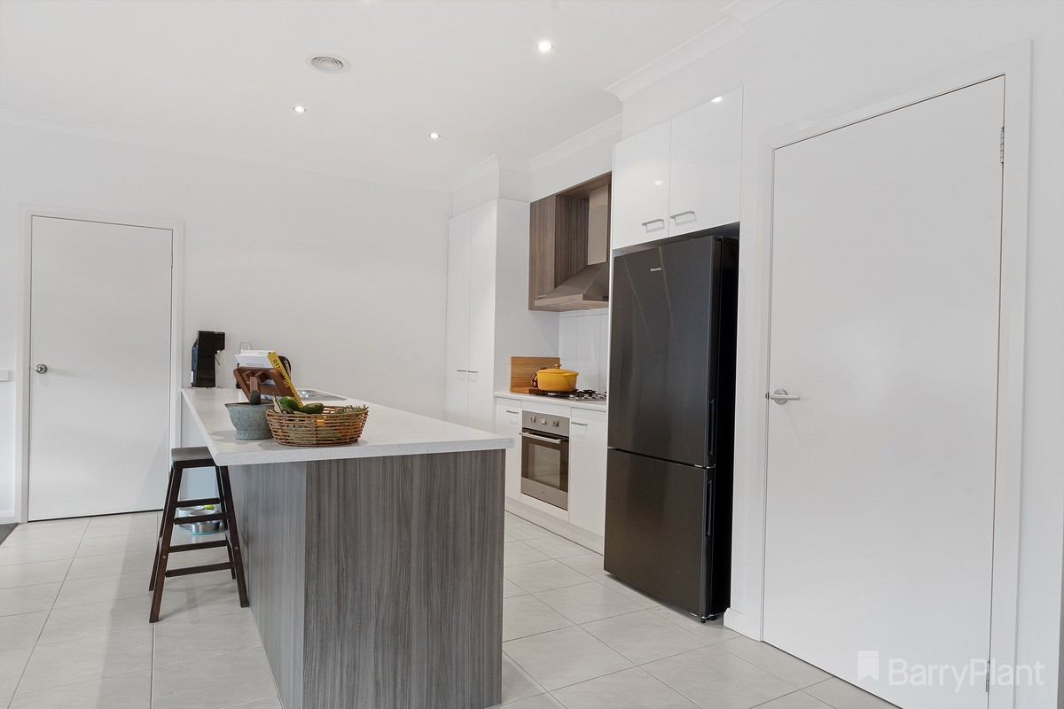 2/27 MacDougallGolden Square, VIC 3555, Golden Square - Thumbnail 2
