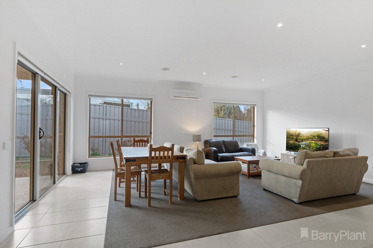 2/27 MacDougallGolden Square, VIC 3555, Golden Square - Thumbnail 3