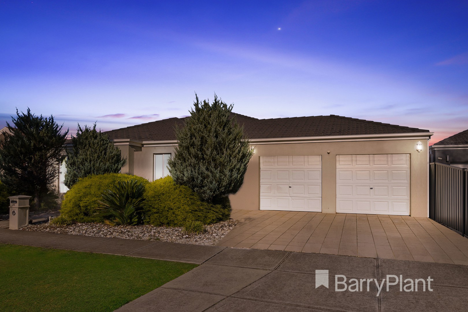 22 Mundi CrescentManor Lakes, VIC 3024, Manor Lakes - Thumbnail 2