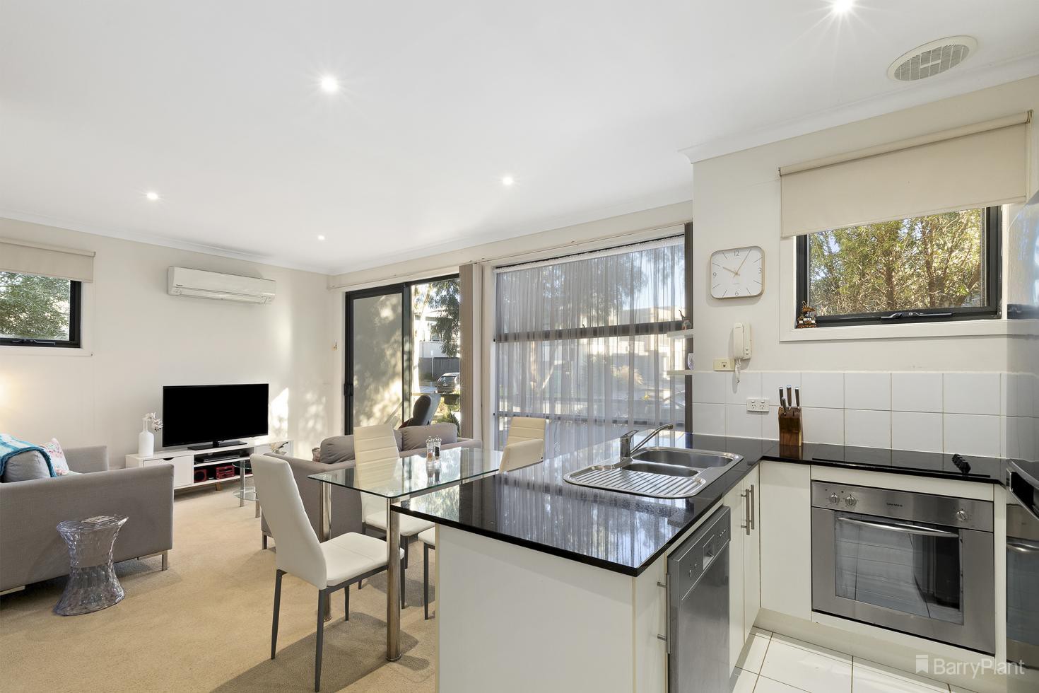 1/39 Diamond Boulevard, Greensborough, VIC 3088, Greensborough - Thumbnail 5