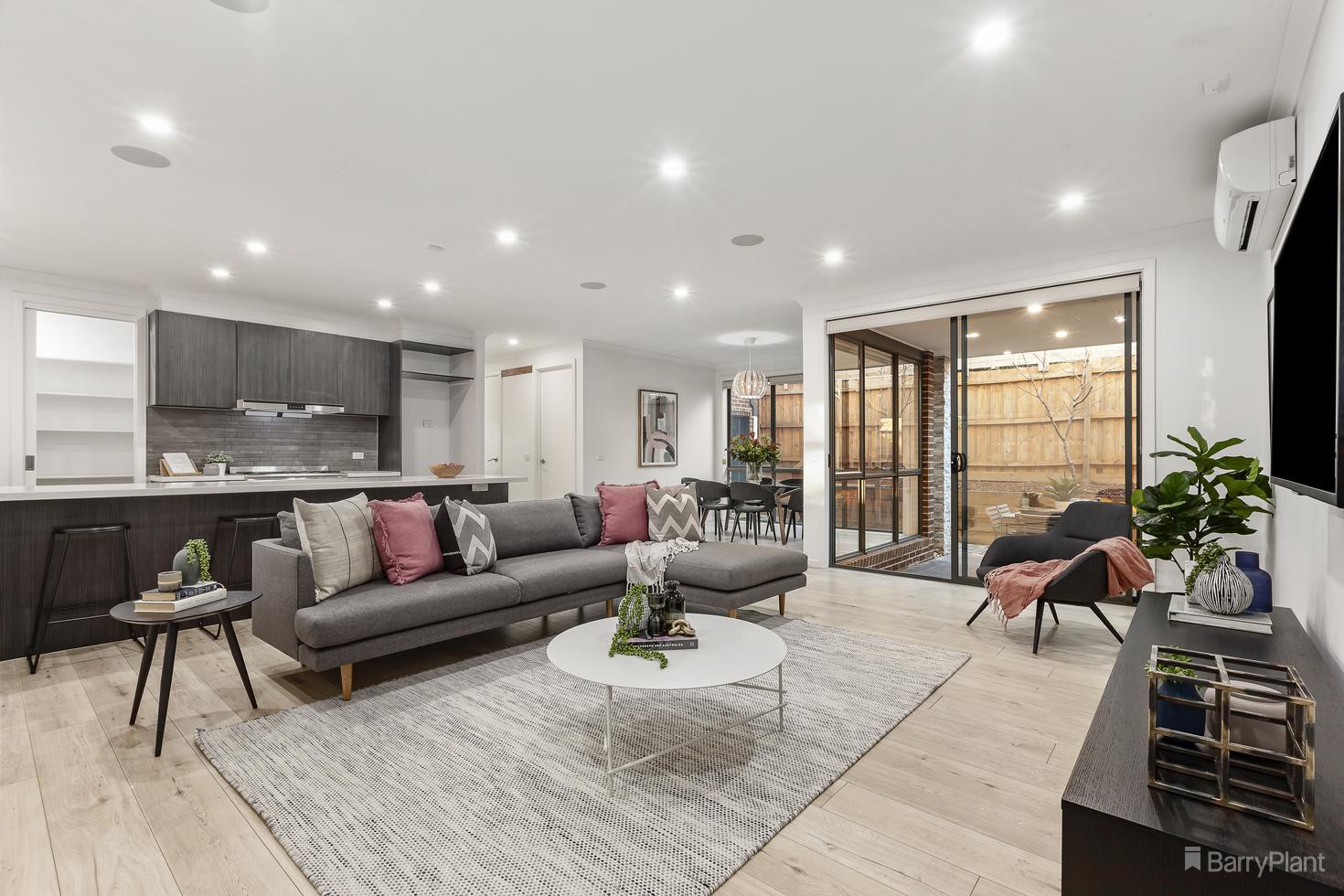 1/130 Parker Street, Templestowe, VIC 3106, Templestowe - Thumbnail 2