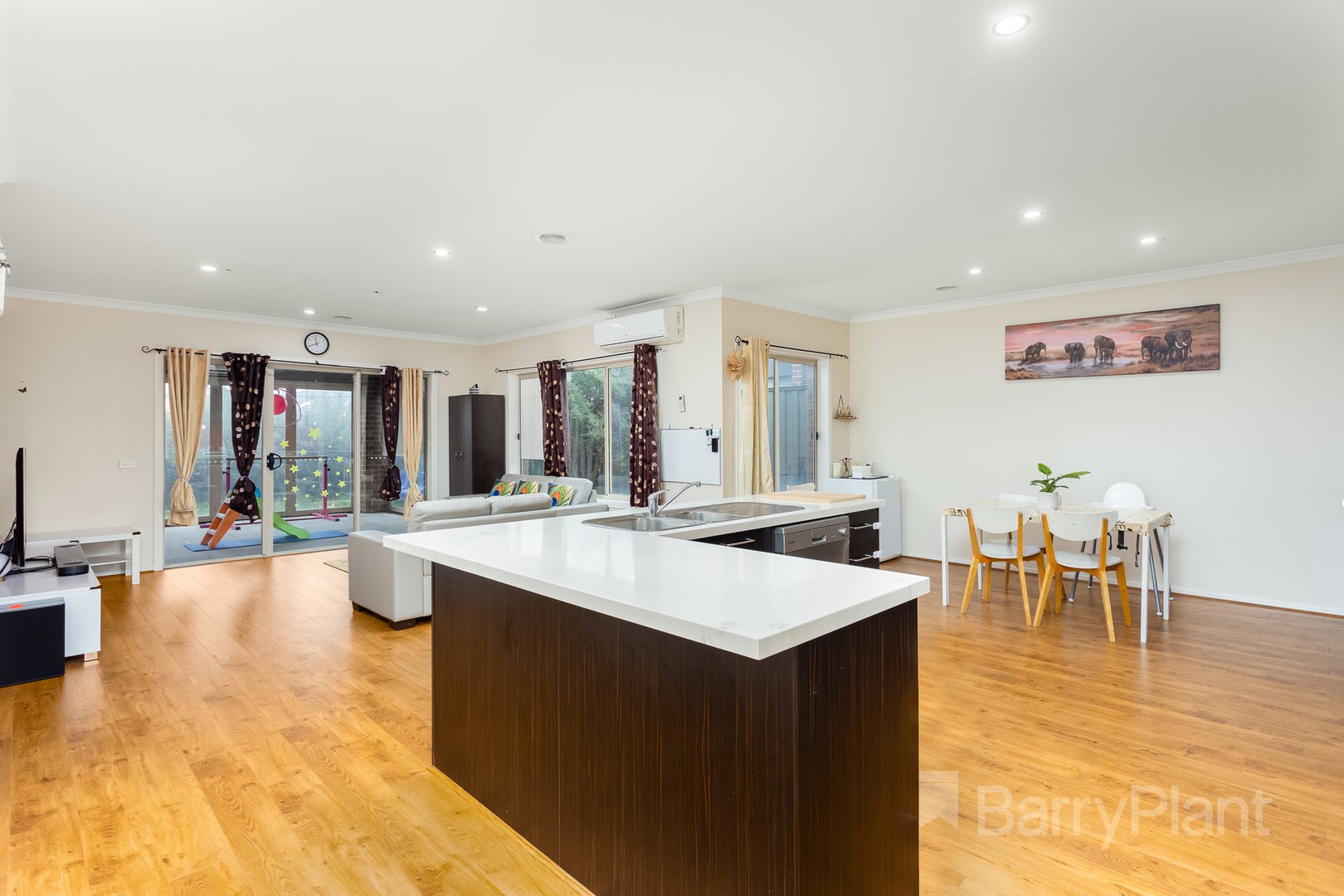 45 Michael PlacePoint Cook, VIC 3030, Point Cook - Thumbnail 4