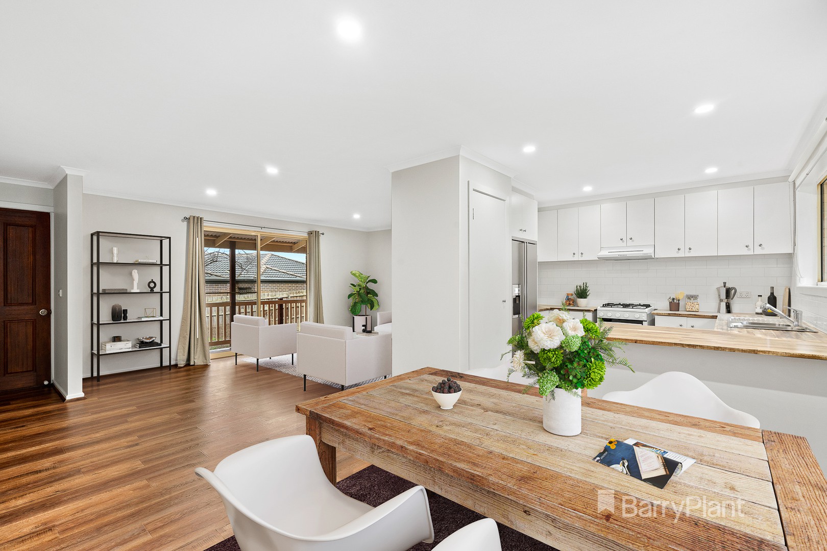 2/8 Ironbark RoadDiamond Creek, VIC 3089, Diamond Creek - Thumbnail 2