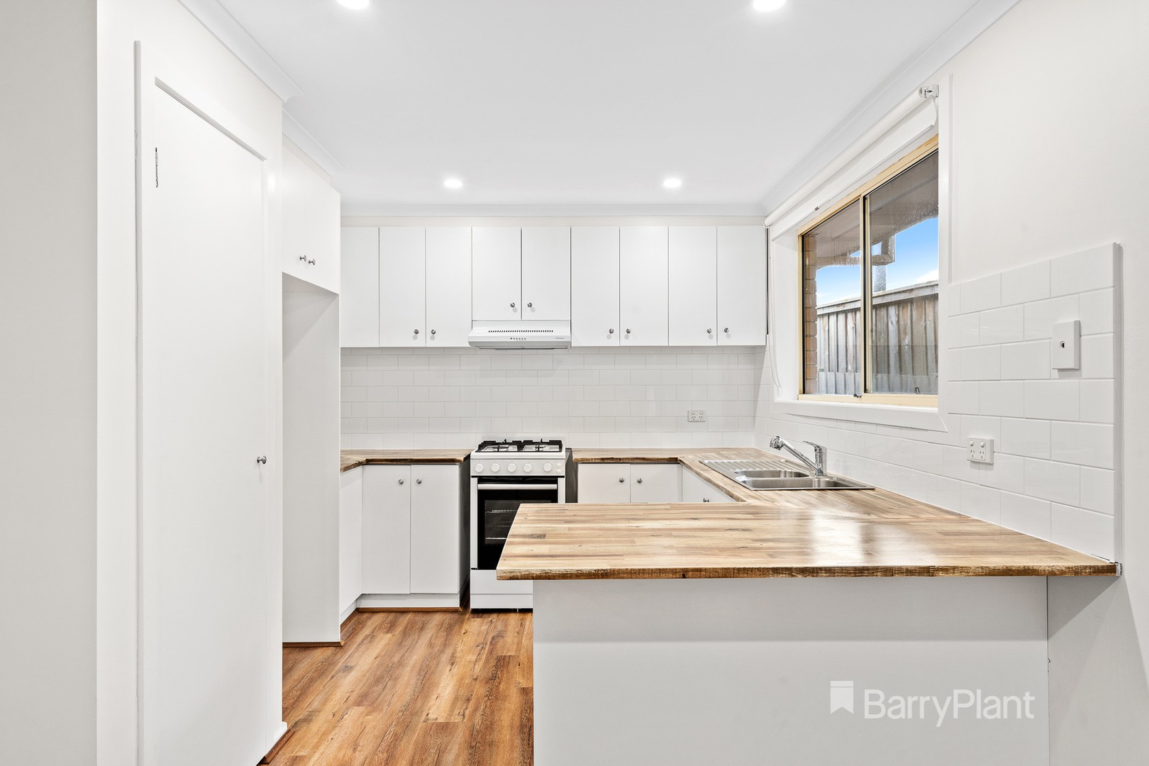 2/8 Ironbark RoadDiamond Creek, VIC 3089, Diamond Creek - Thumbnail 4