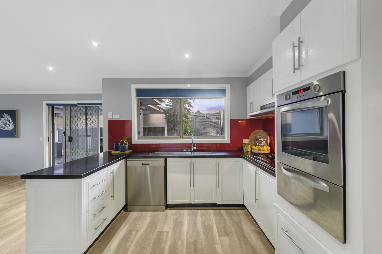 17 Saronvale CrescentHillside, VIC 3037, Hillside - Thumbnail 7
