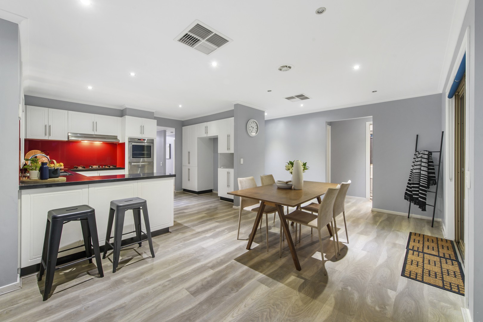17 Saronvale CrescentHillside, VIC 3037, Hillside - Thumbnail 8