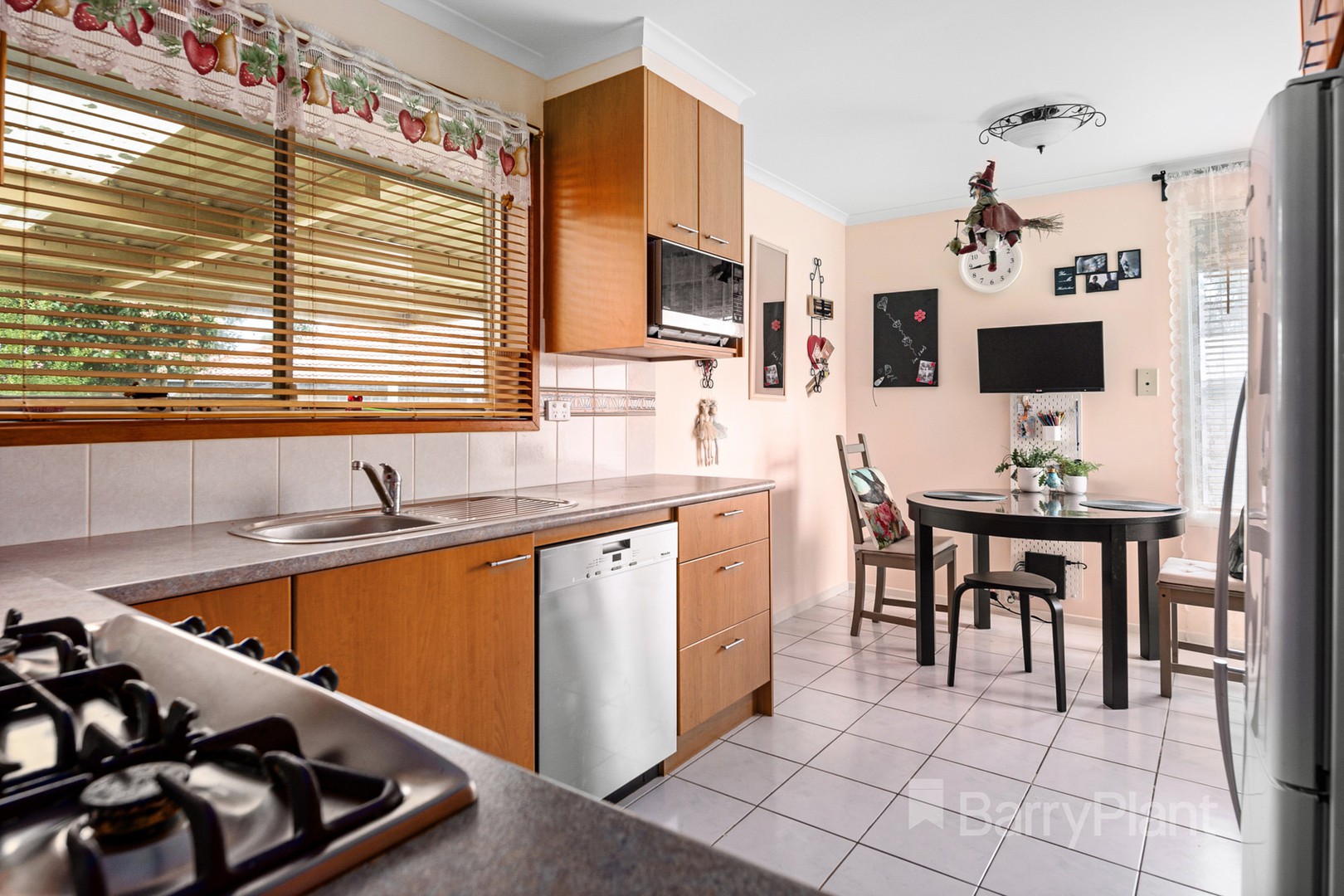 4 Lume CourtNoble Park, VIC 3174, Noble Park - Thumbnail 4