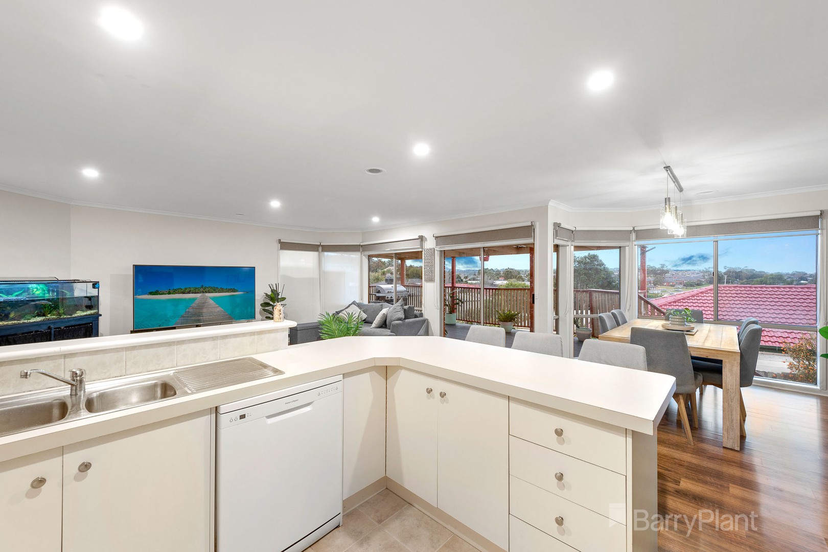 24 Union AvenuePakenham, VIC 3810, Pakenham - Thumbnail 2