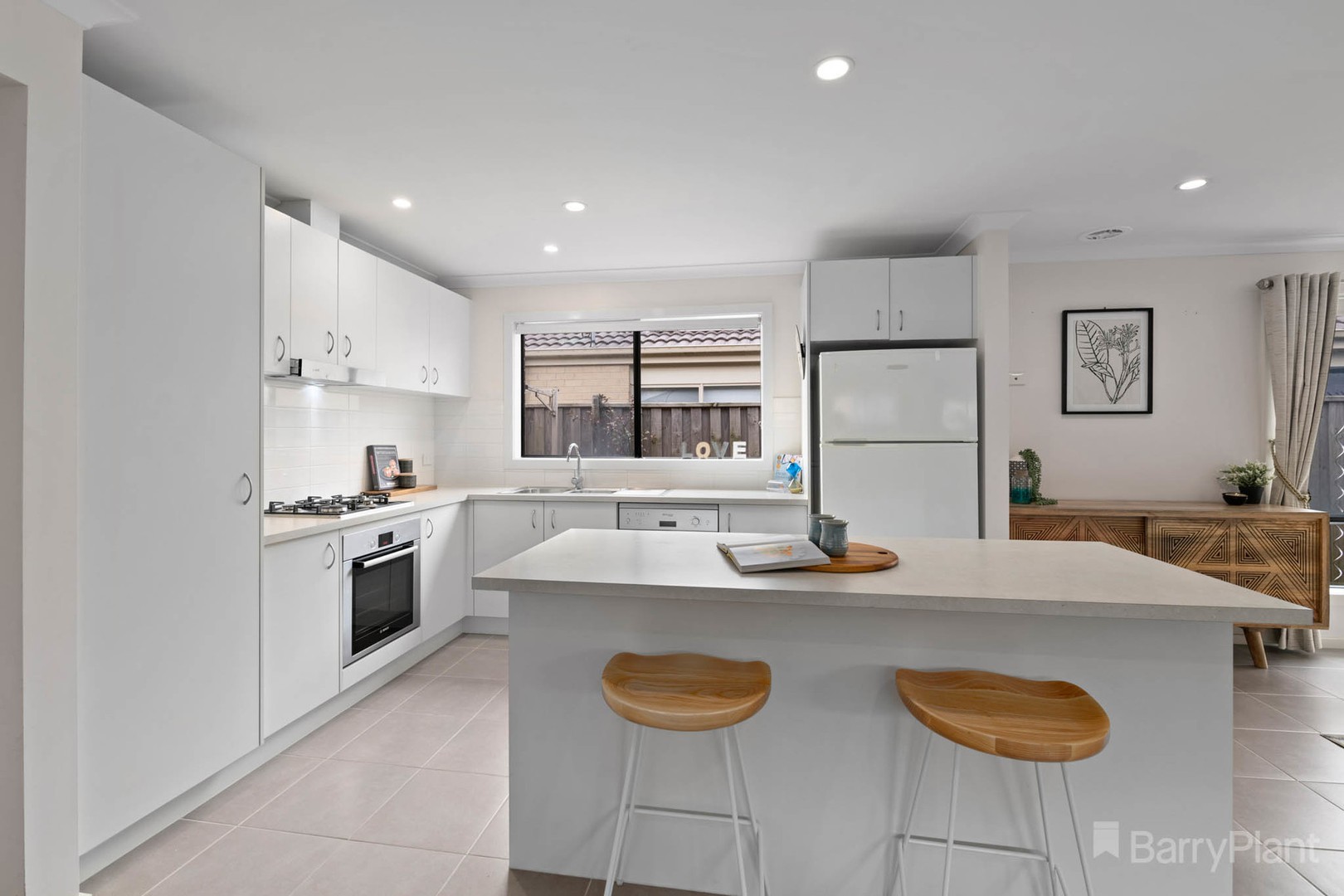 10 Loddon PlaceClyde North, VIC 3978, Clyde North - Thumbnail 2