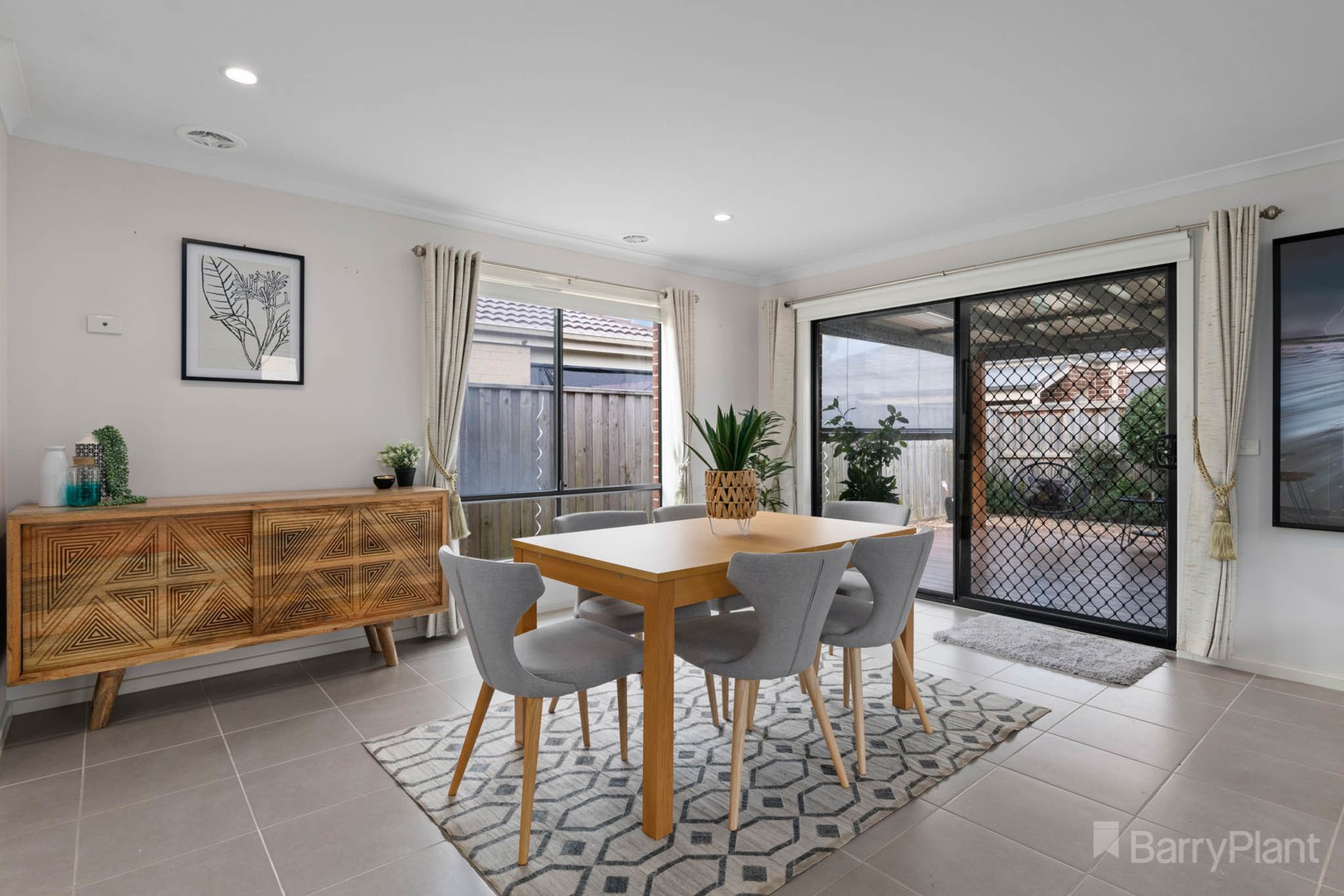 10 Loddon PlaceClyde North, VIC 3978, Clyde North - Thumbnail 4