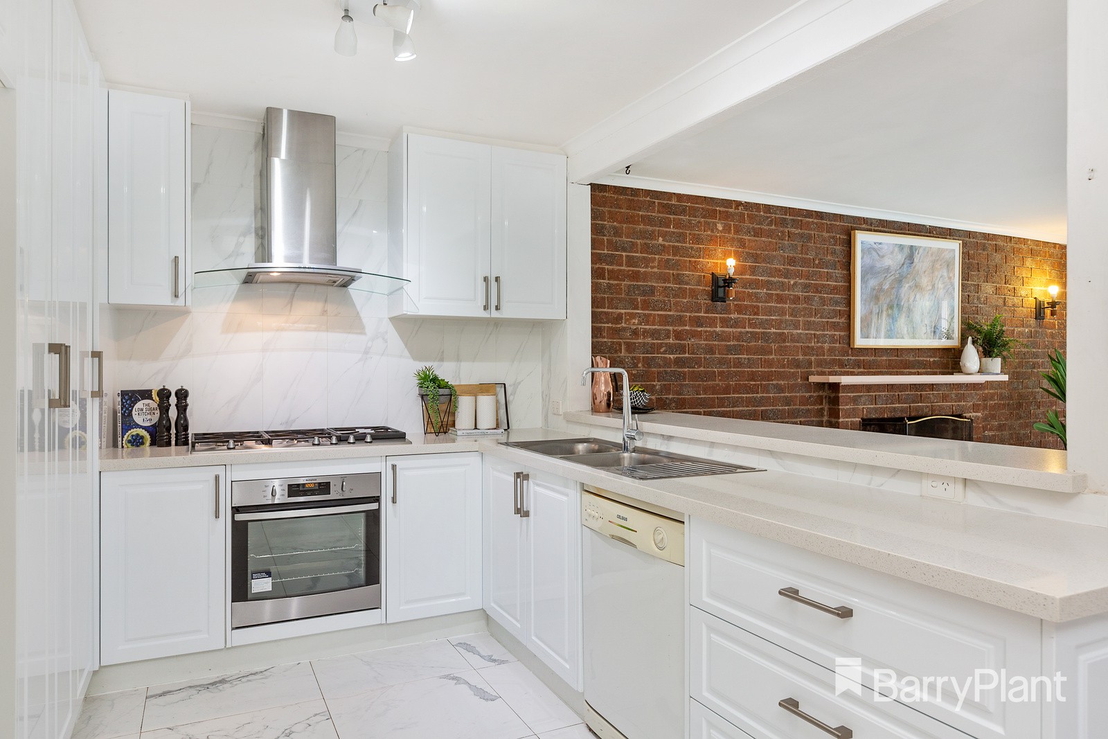 28 Camelot DriveGlen Waverley, VIC 3150, Glen Waverley - Thumbnail 3