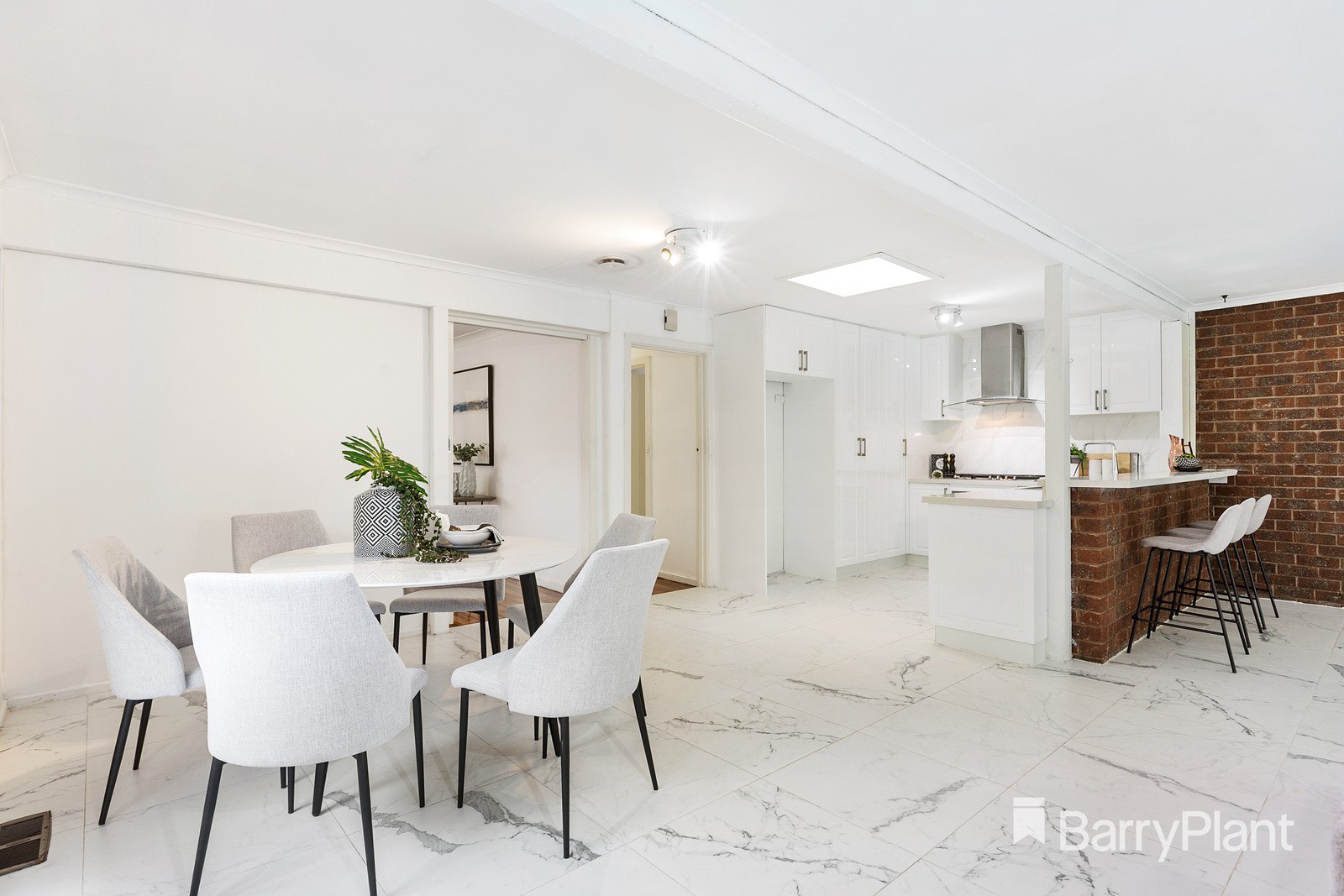 28 Camelot DriveGlen Waverley, VIC 3150, Glen Waverley - Thumbnail 5