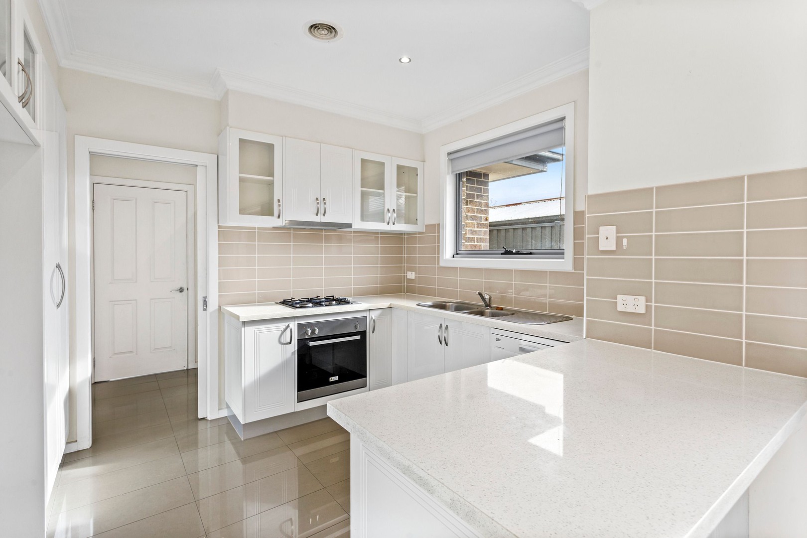 2/13 Grange RoadAirport West, VIC 3042, Airport West - Thumbnail 4