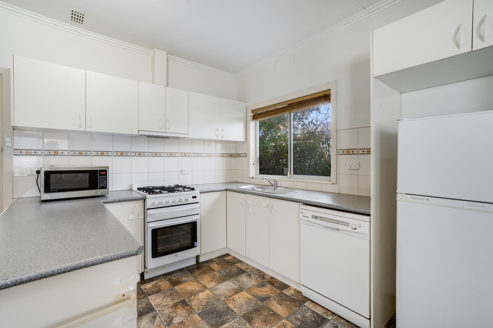 47 Wendover AvenueNorlane, VIC 3214, Norlane - Thumbnail 4