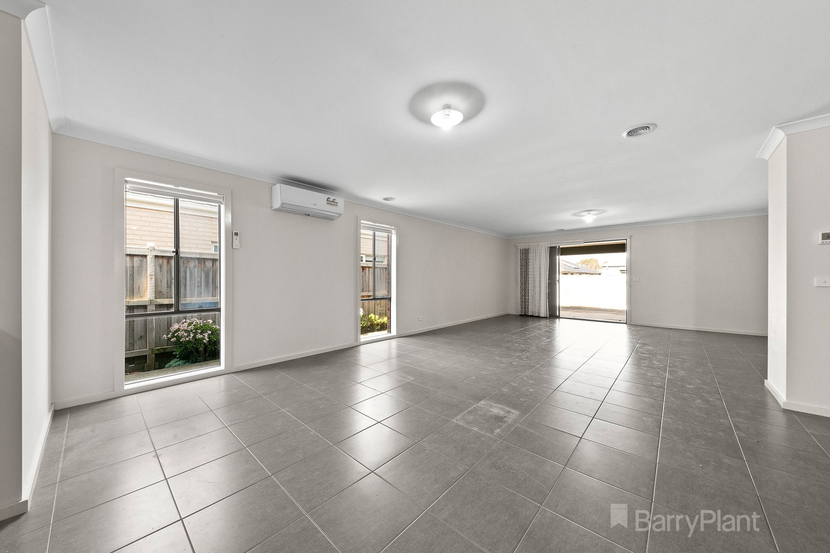 22 Lineham DriveCranbourne East, VIC 3977, Cranbourne East - Thumbnail 5