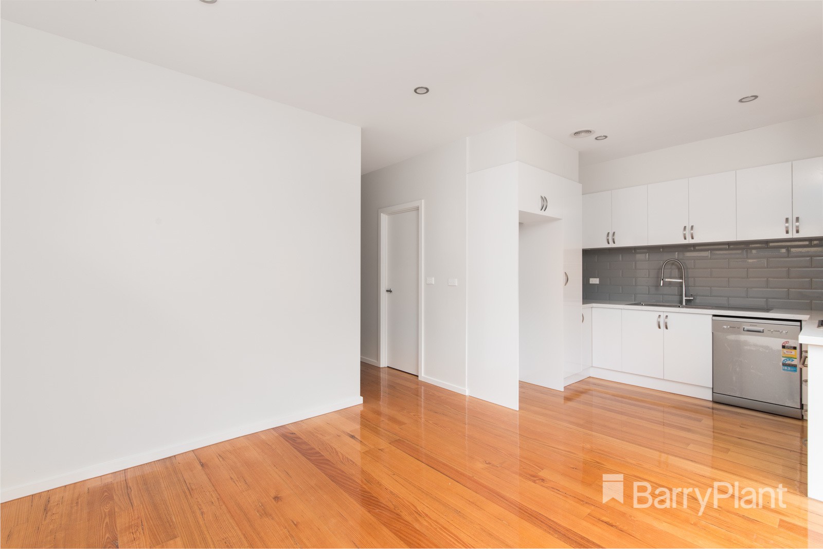 1/6 Dunn StreetBroadmeadows, VIC 3047, Broadmeadows - Thumbnail 4