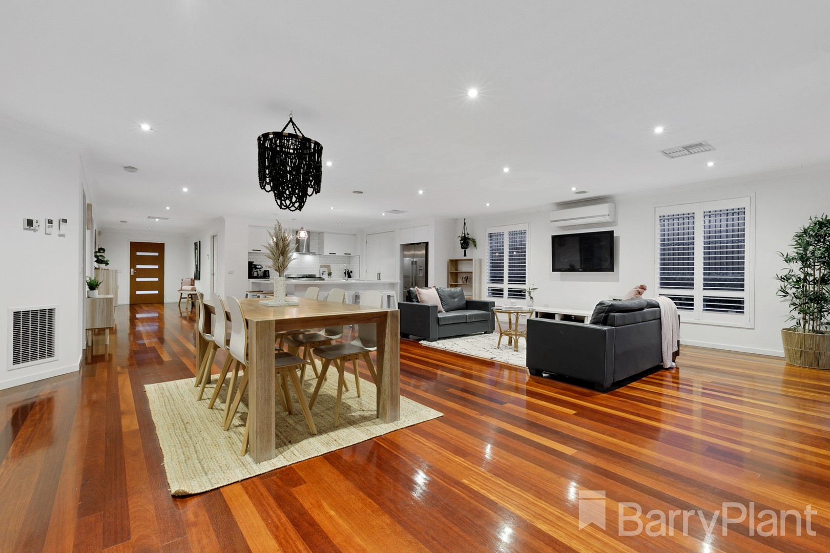 55 Worcester CrescentBundoora, VIC 3083, Bundoora - Thumbnail 3