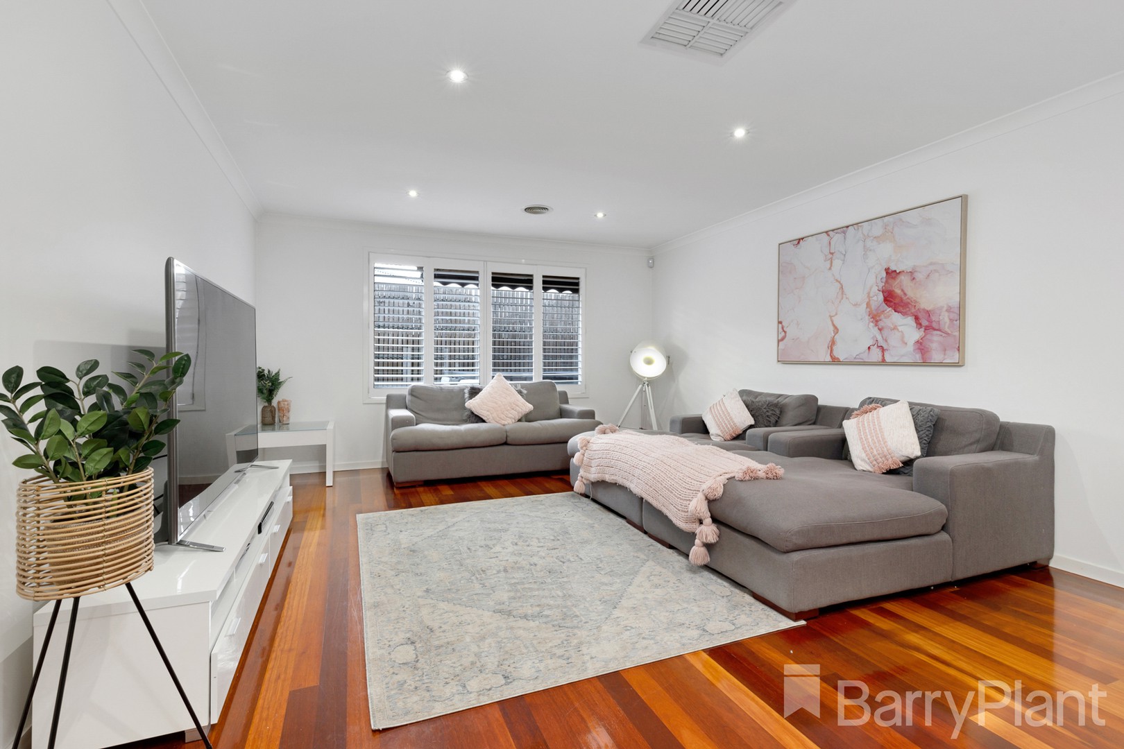 55 Worcester CrescentBundoora, VIC 3083, Bundoora - Thumbnail 7