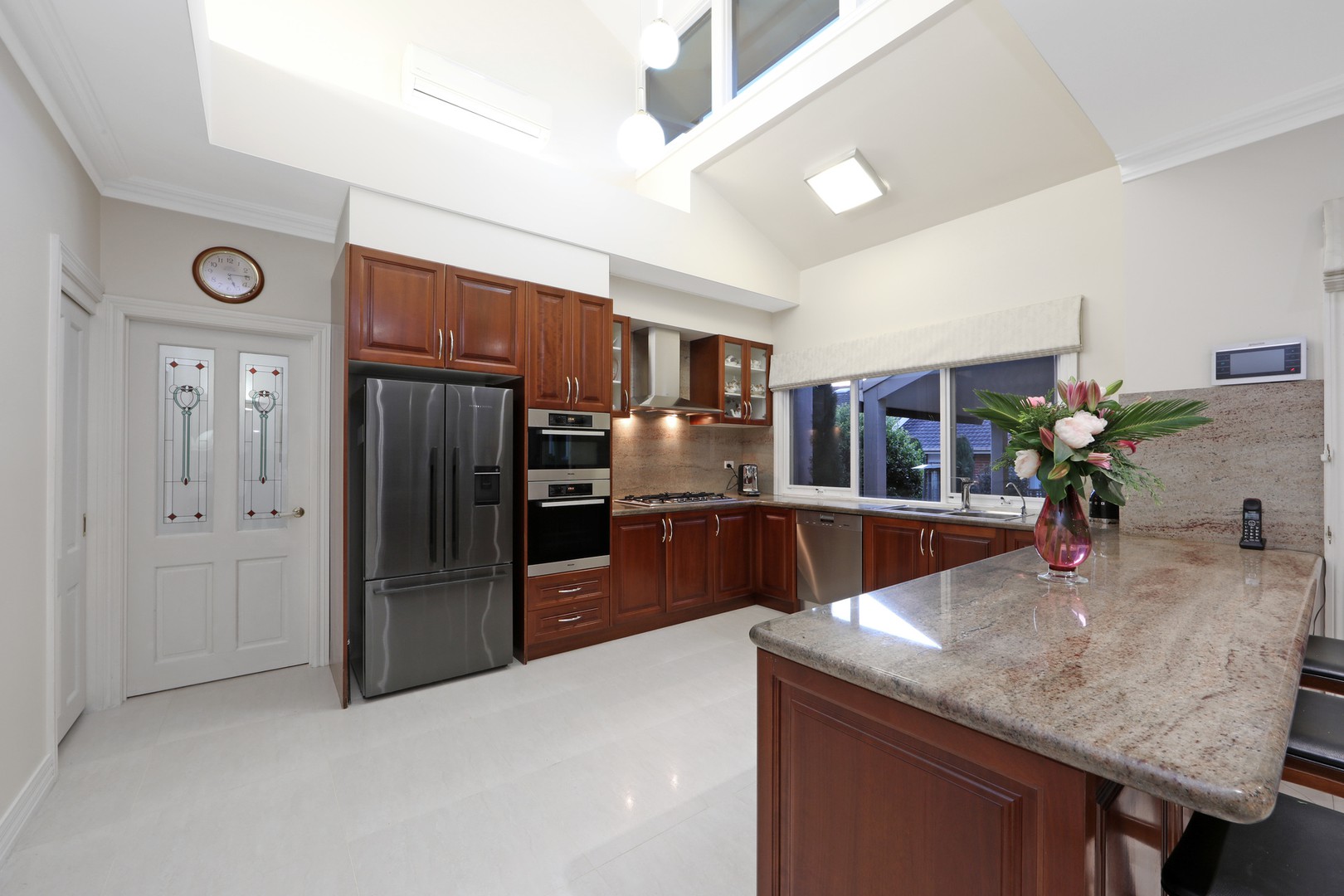 61 Clondara DriveRowville, VIC 3178, Rowville - Thumbnail 2