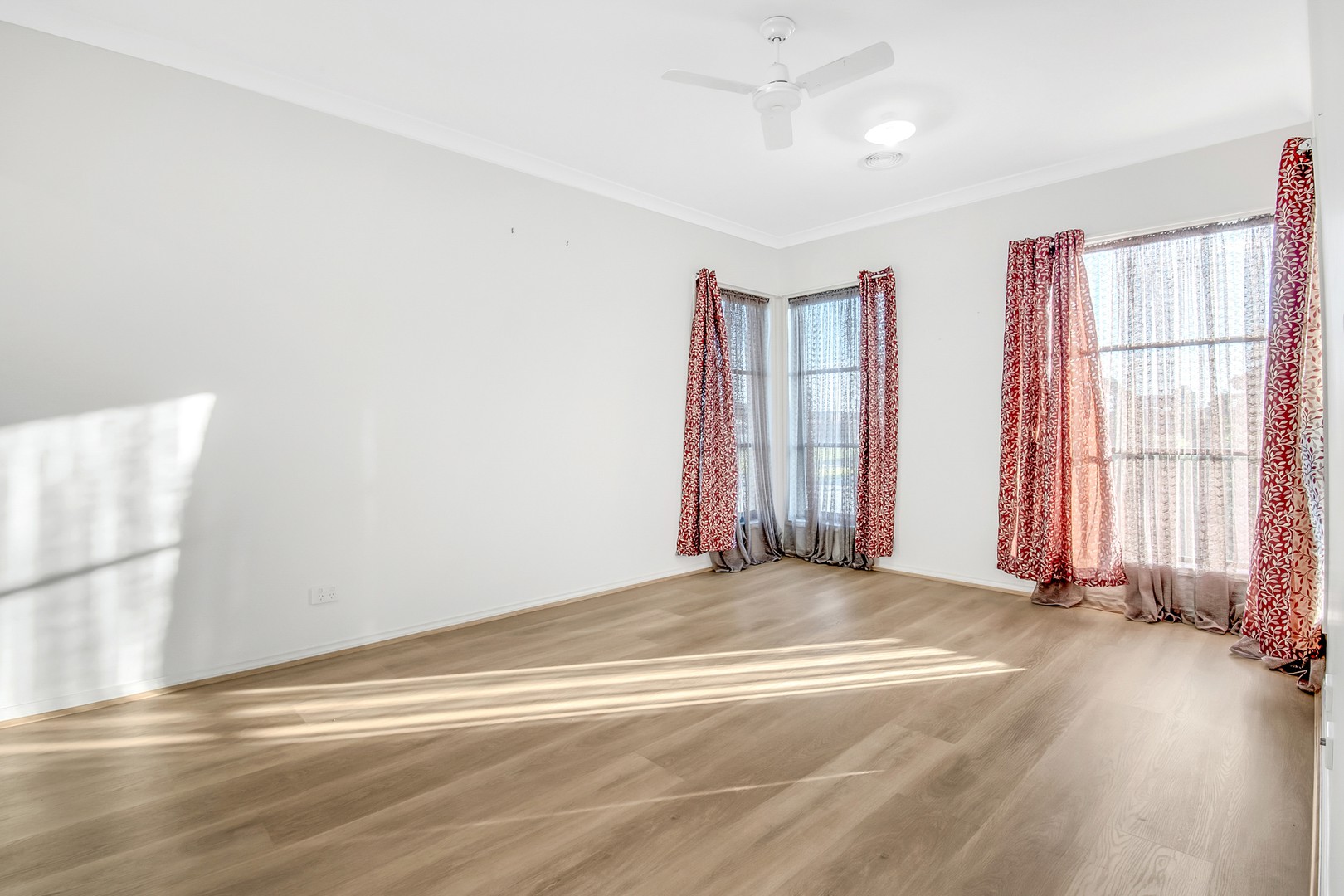 2 Clapham WayCraigieburn, VIC 3064, Craigieburn - Thumbnail 7