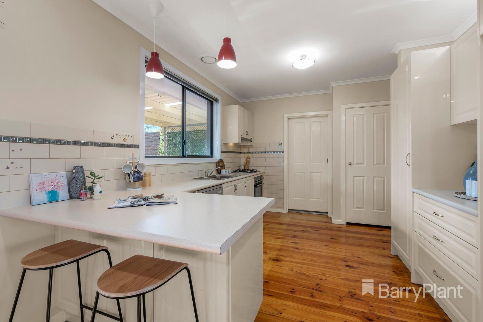 97 Freeman CrescentMill Park, VIC 3082, Mill Park - Thumbnail 3