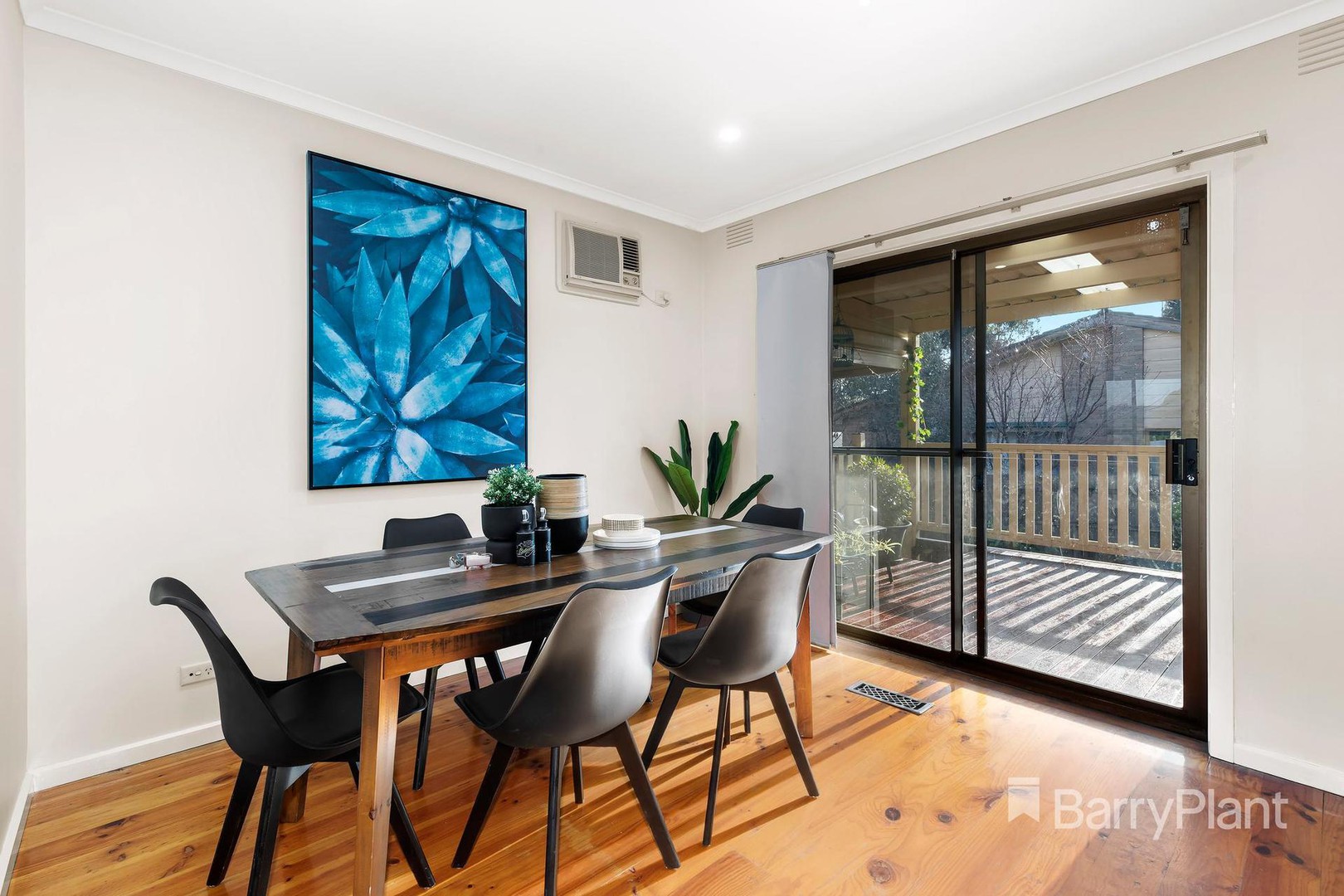 97 Freeman CrescentMill Park, VIC 3082, Mill Park - Thumbnail 4