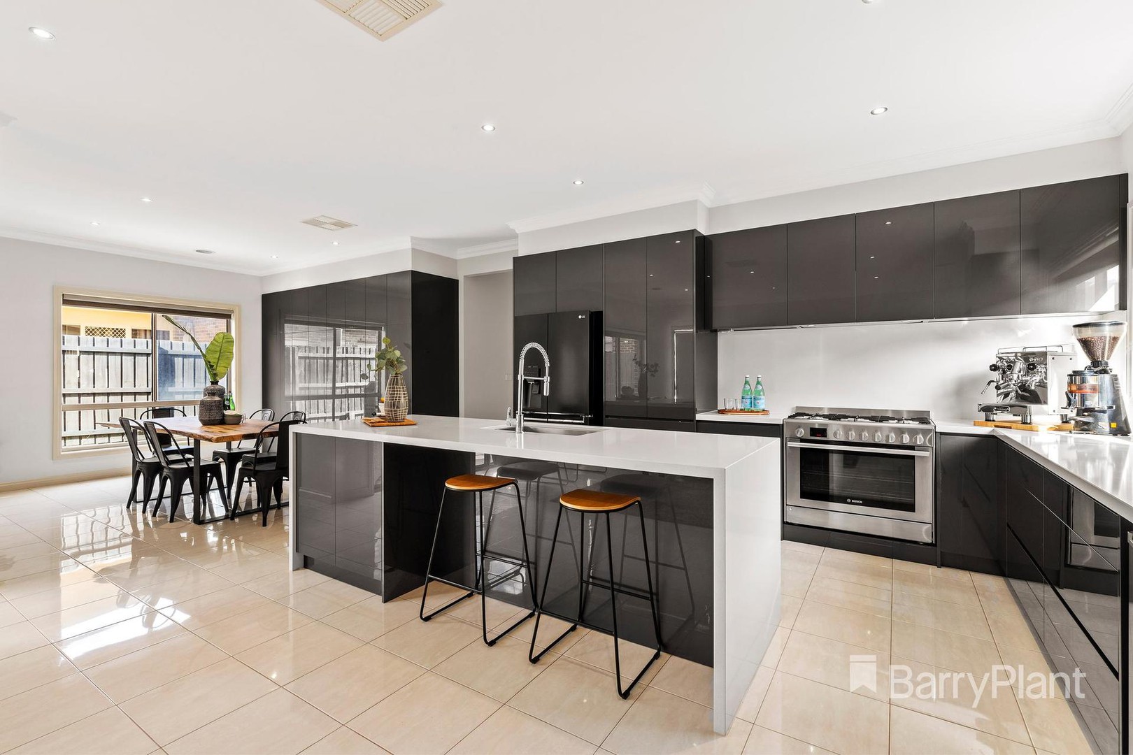 37 Chandler DriveSouth Morang, VIC 3752, South Morang - Thumbnail 3