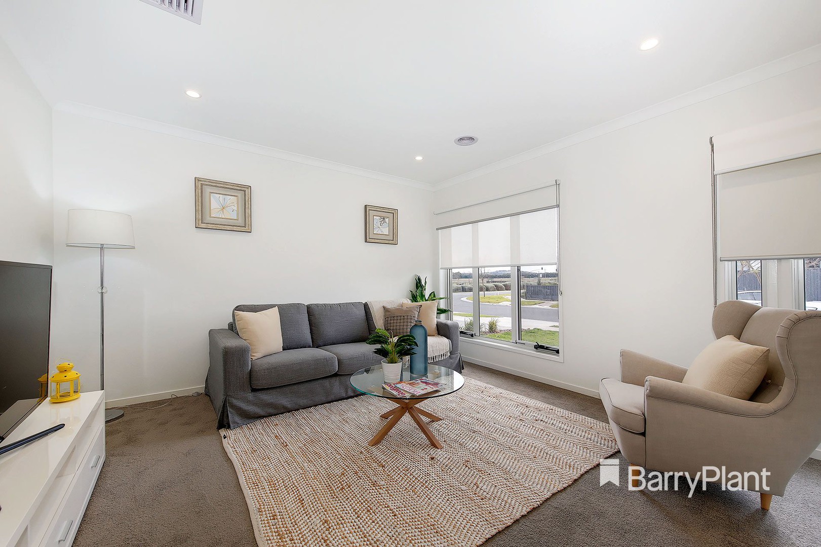 11 Bianca Crescent, Greenvale, VIC 3059 - Thumbnail 2 - 15/07/2021