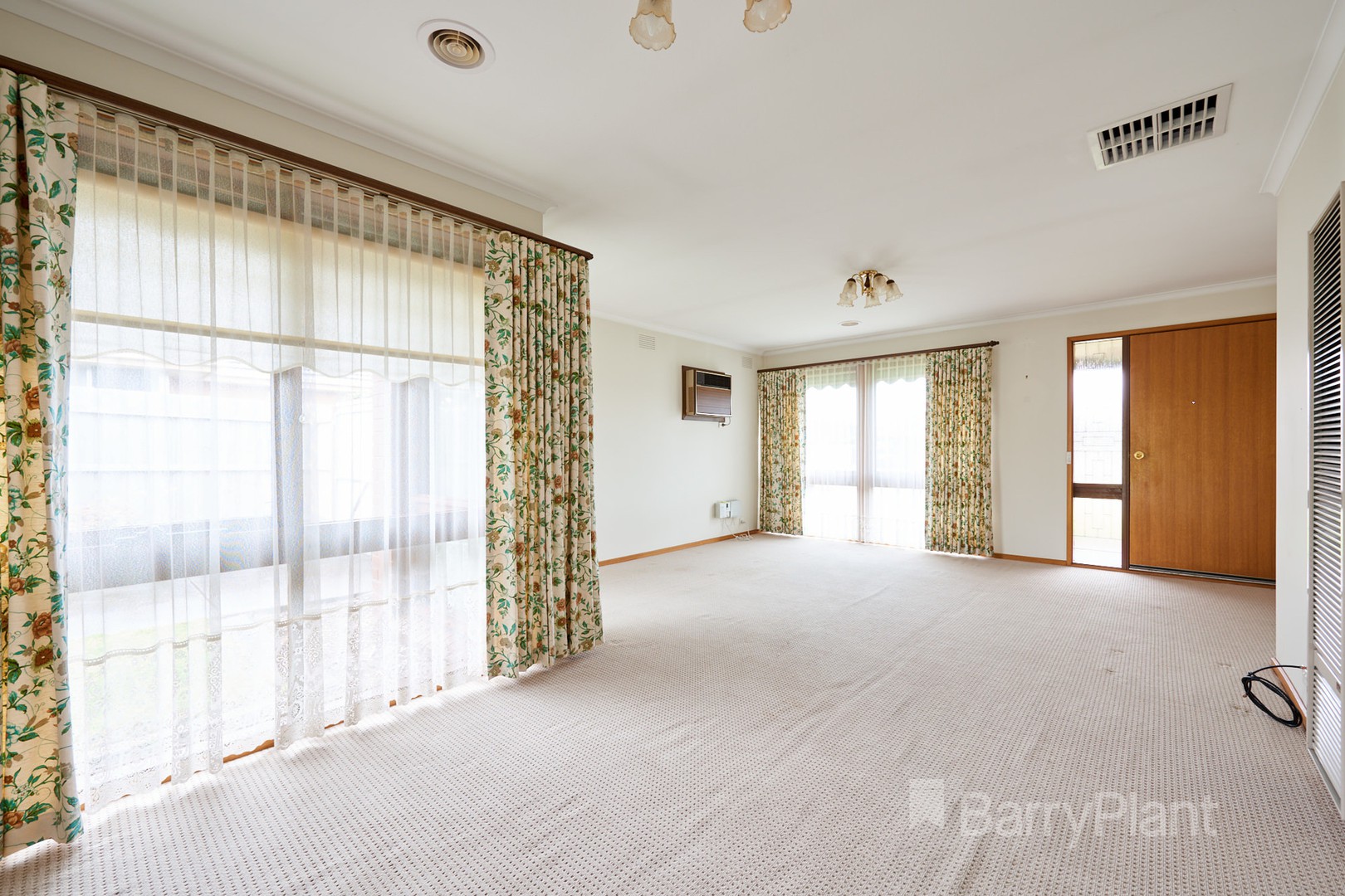 34 Kuringgai CrescentNoble Park, VIC 3174, Noble Park - Thumbnail 3