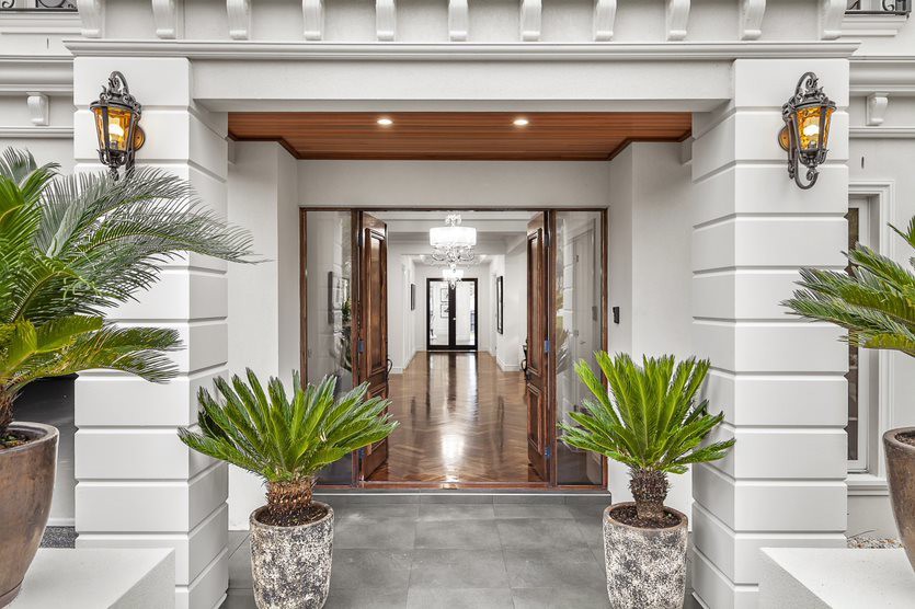 3 Landridge Street, Glen Waverley, VIC 3150 - Thumbnail 2 - 20/07/2021