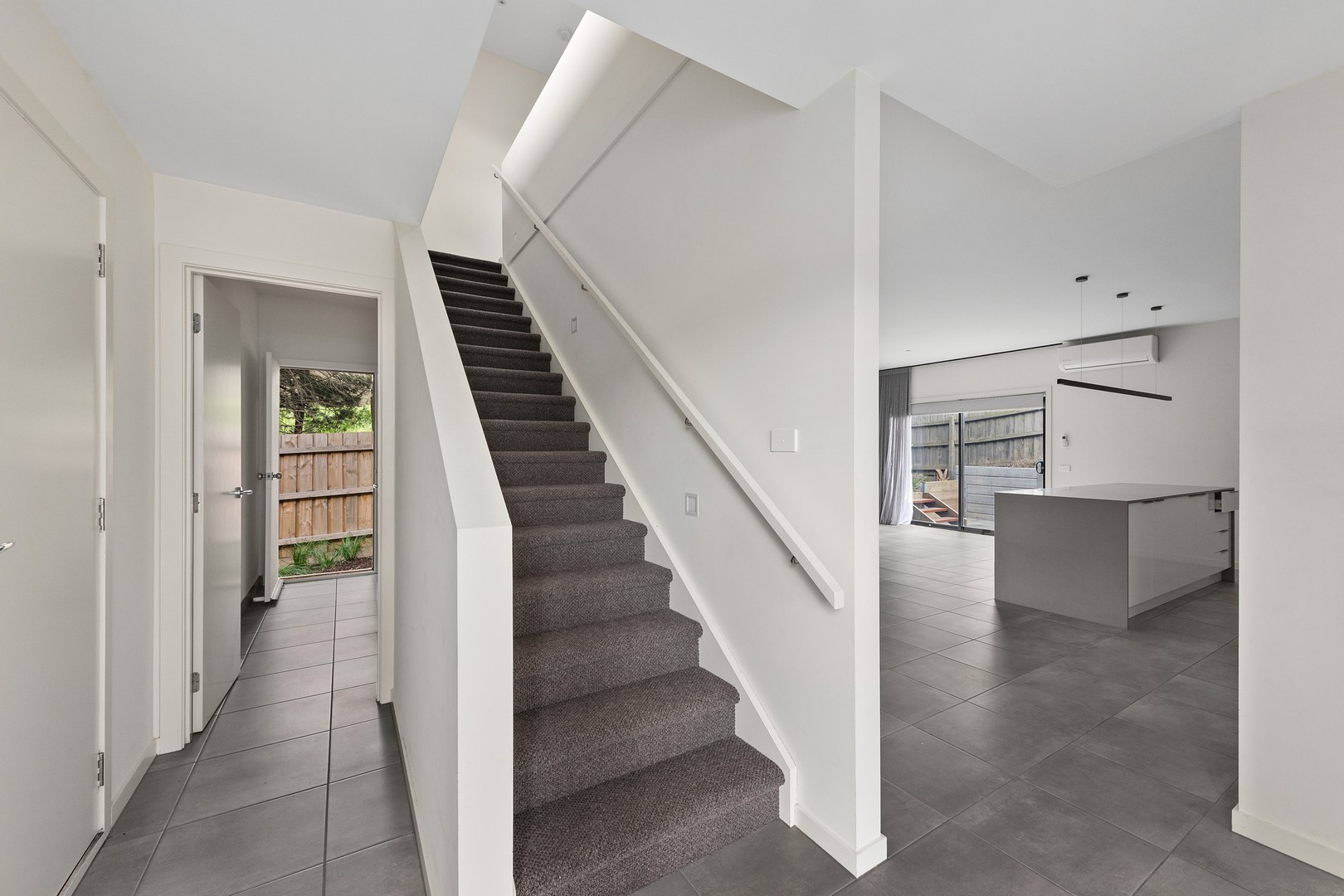 2/110 Earlsfield DriveBerwick, VIC 3806, Berwick - Thumbnail 8