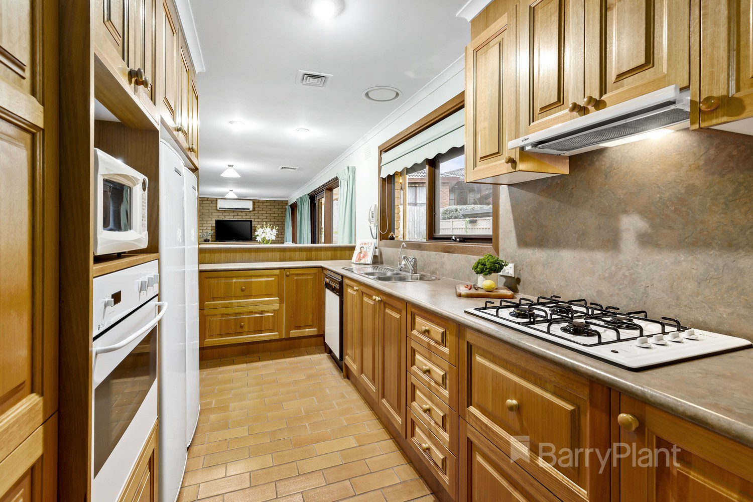 4 Iona CourtMacleod, VIC 3085, Macleod - Thumbnail 5