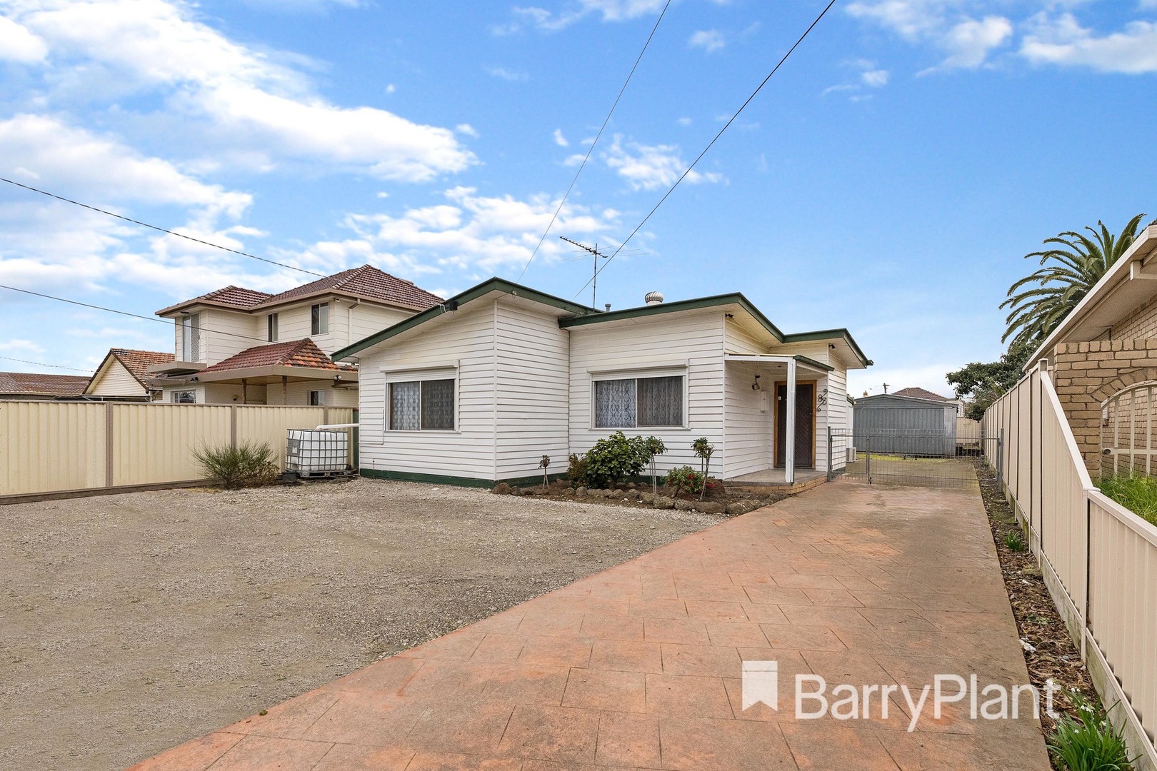 83 Vincent AvenueSt Albans, VIC 3021