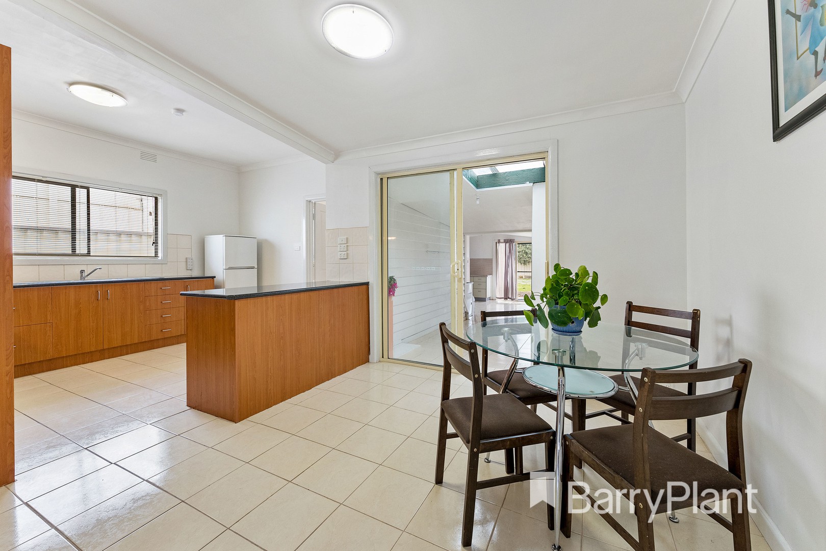 83 Vincent AvenueSt Albans, VIC 3021, St Albans - Thumbnail 3