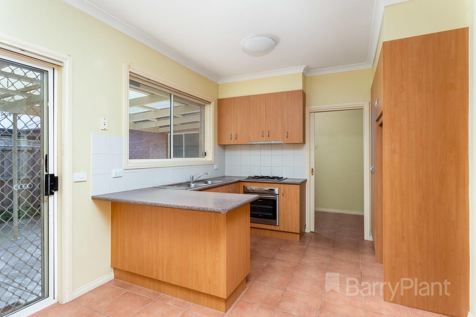 2/44 Rayner StreetAltona, VIC 3018, Altona - Thumbnail 2