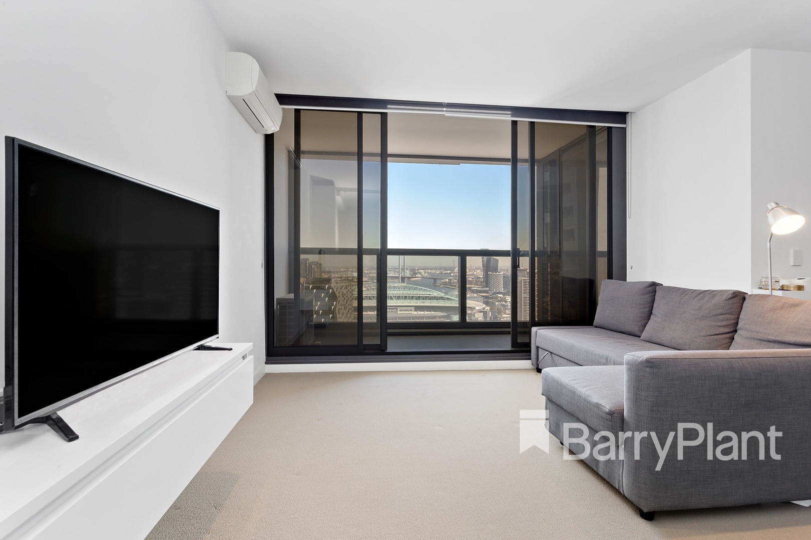 2411/639 Lonsdale Street, Melbourne, VIC 3000 - Thumbnail 1 - 30/07/2021